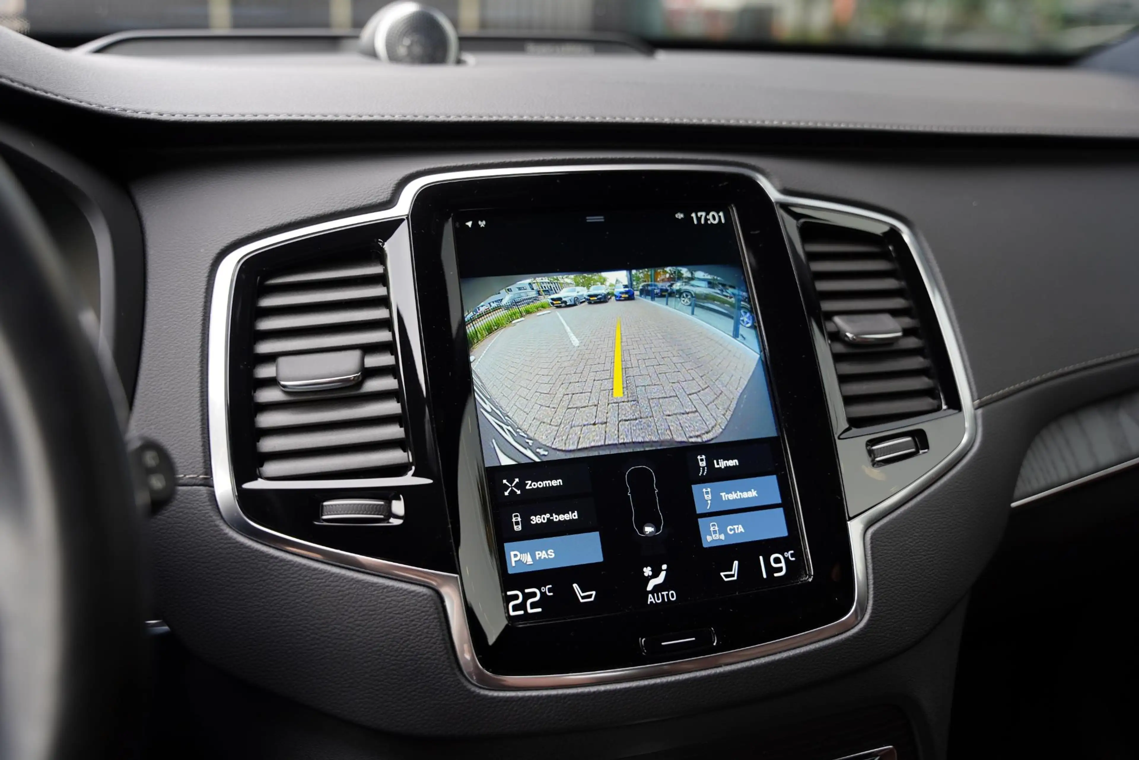 Volvo XC90 2.0 T8 Twin Engine AWD Inscription / Polestar / Bo — photo 13