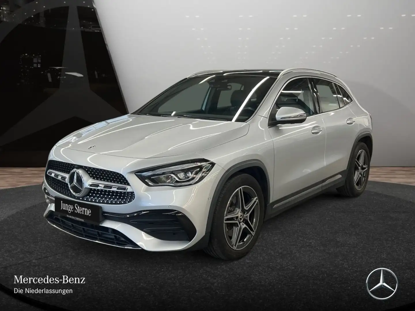 Mercedes-Benz GLA 200 AMG+PANO+LED+TOTW+7G Silber - 2