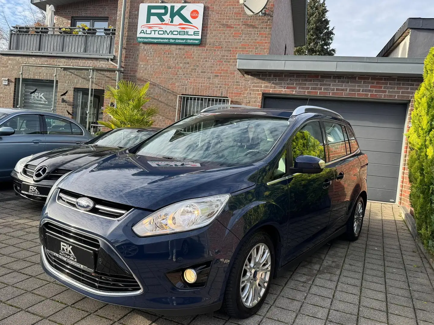 Ford Grand C-Max Titanium PDC/AHK/7 Sitze Blau - 1