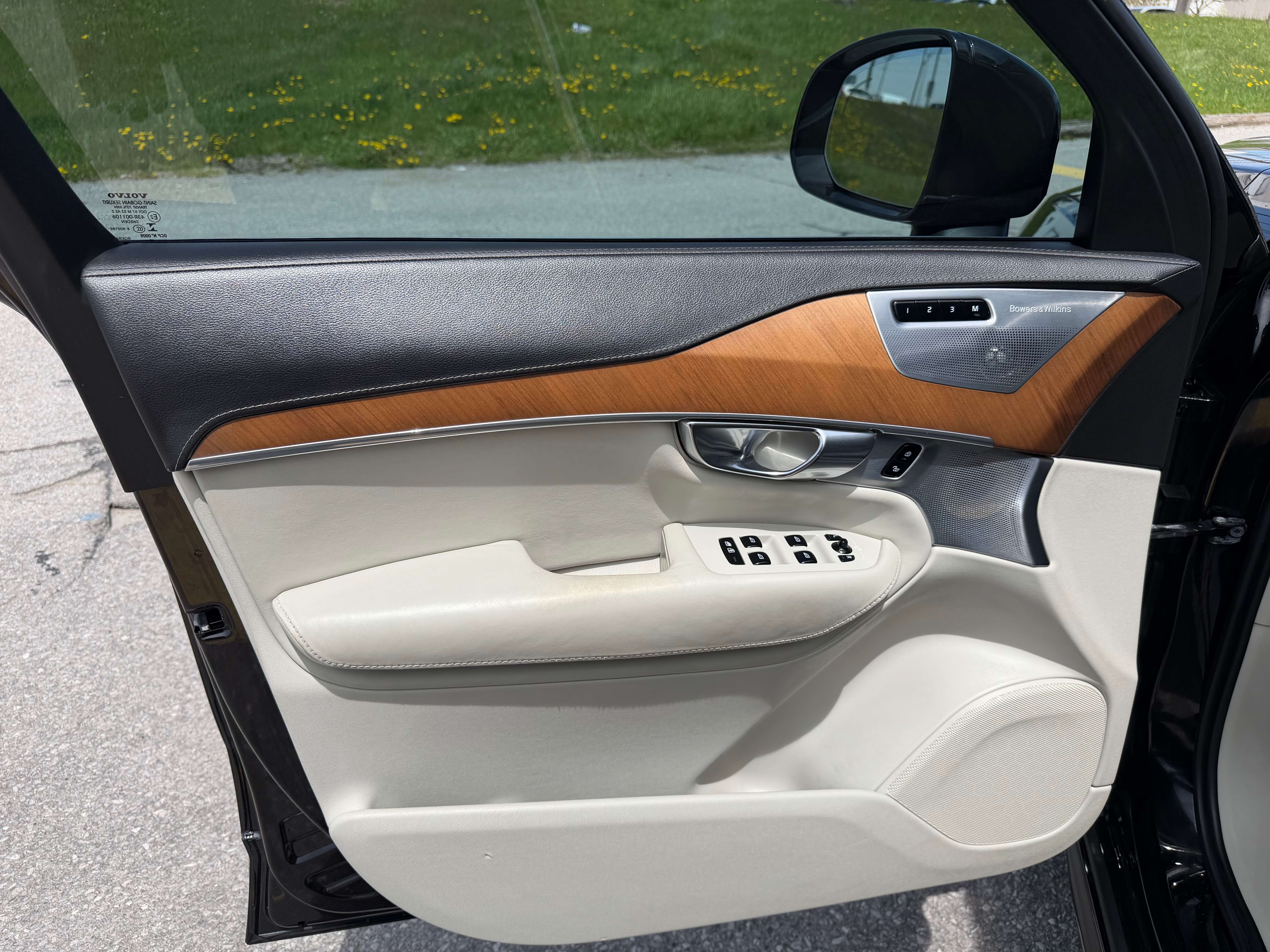 2019 Volvo XC90 T8 eAWD Plug-In Hybrid Inscription Clean Carfax thumb 11