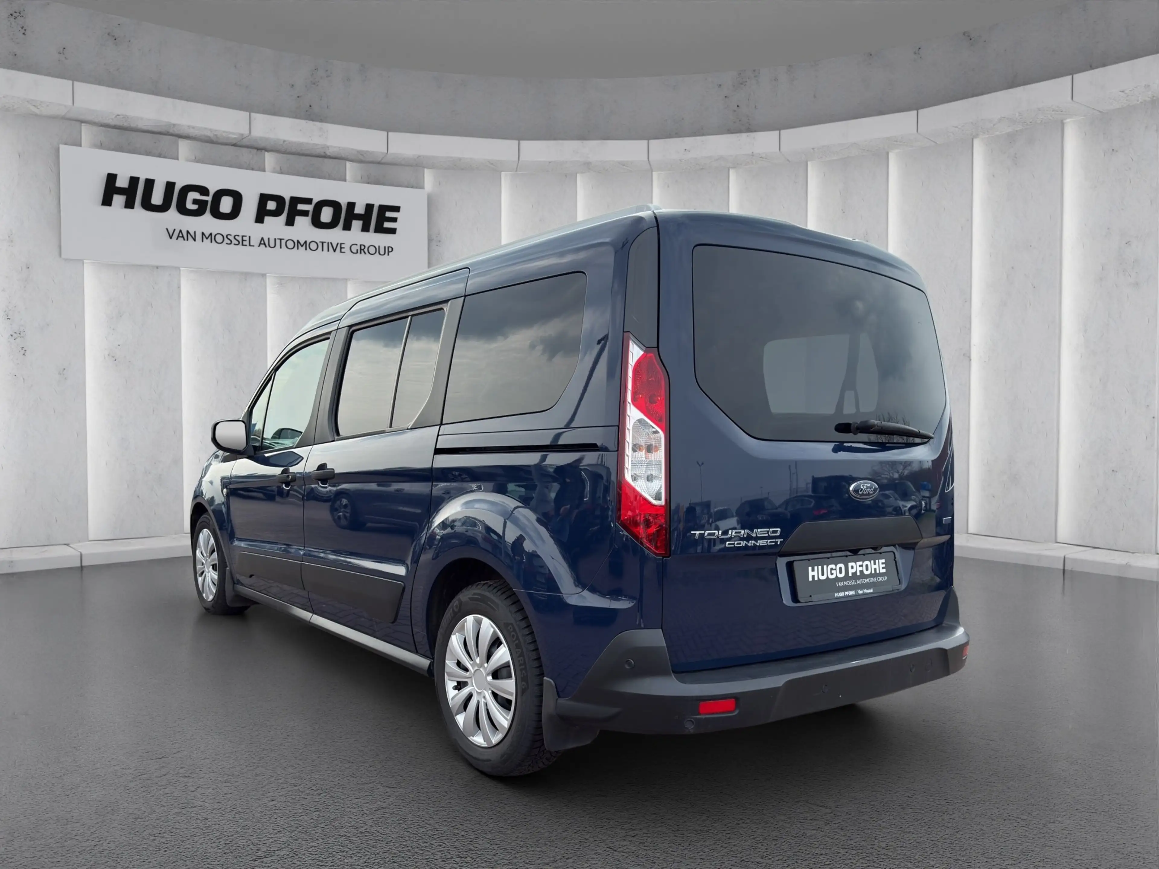 Ford Grand Tourneo Connect — photo 3