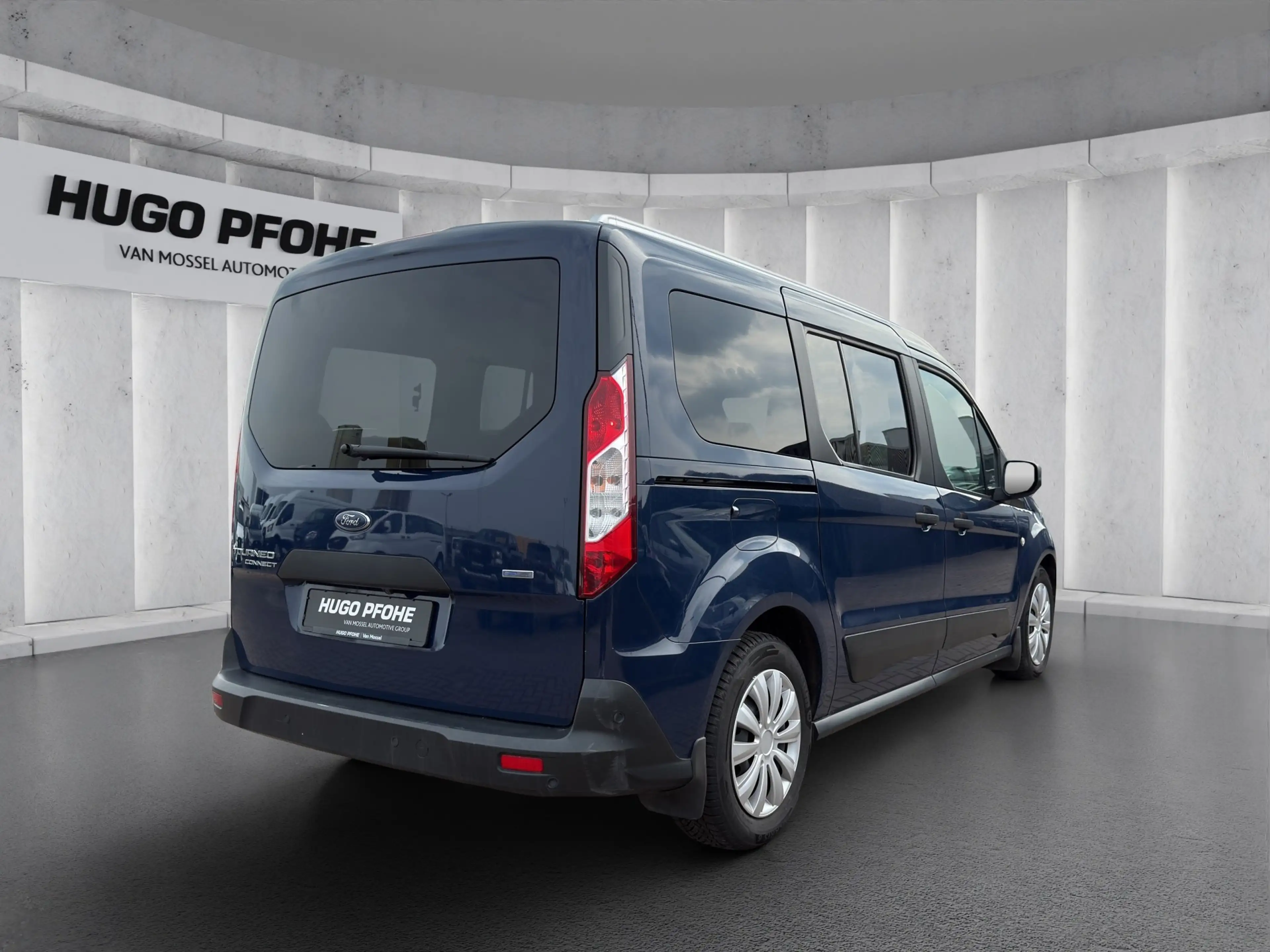 Ford Grand Tourneo Connect — photo 5