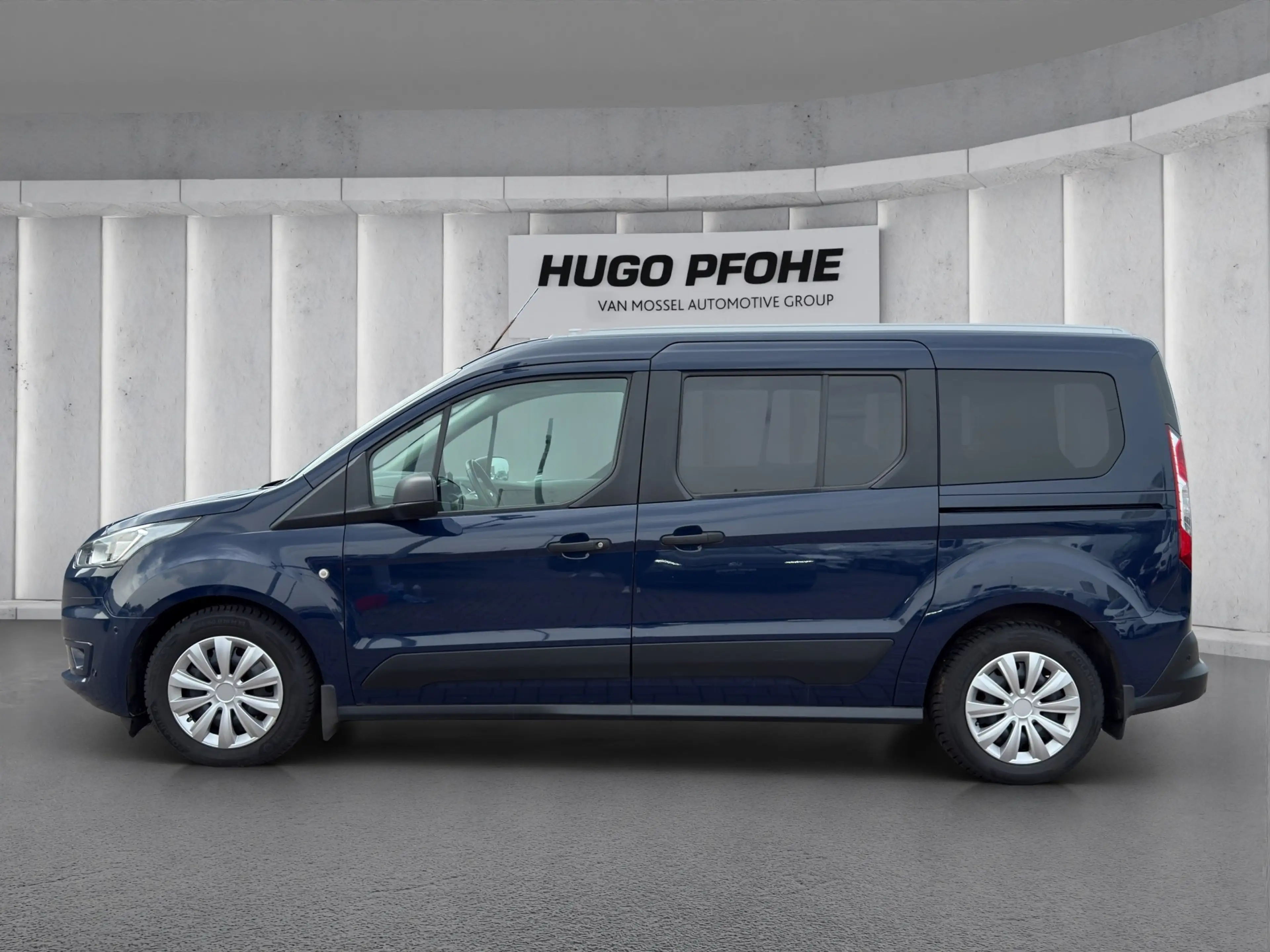 Ford Grand Tourneo Connect — photo 2