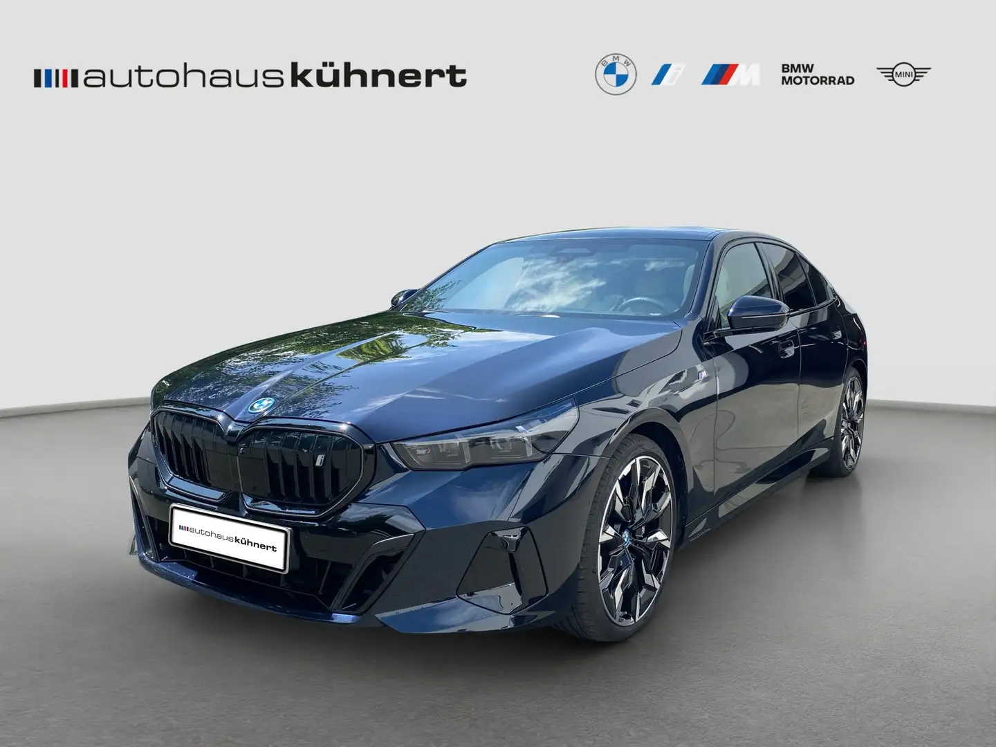 BMW i5 xDrive40 ///M Sport PRO AHK PanoD B&W adapt.FW. Černá - 1
