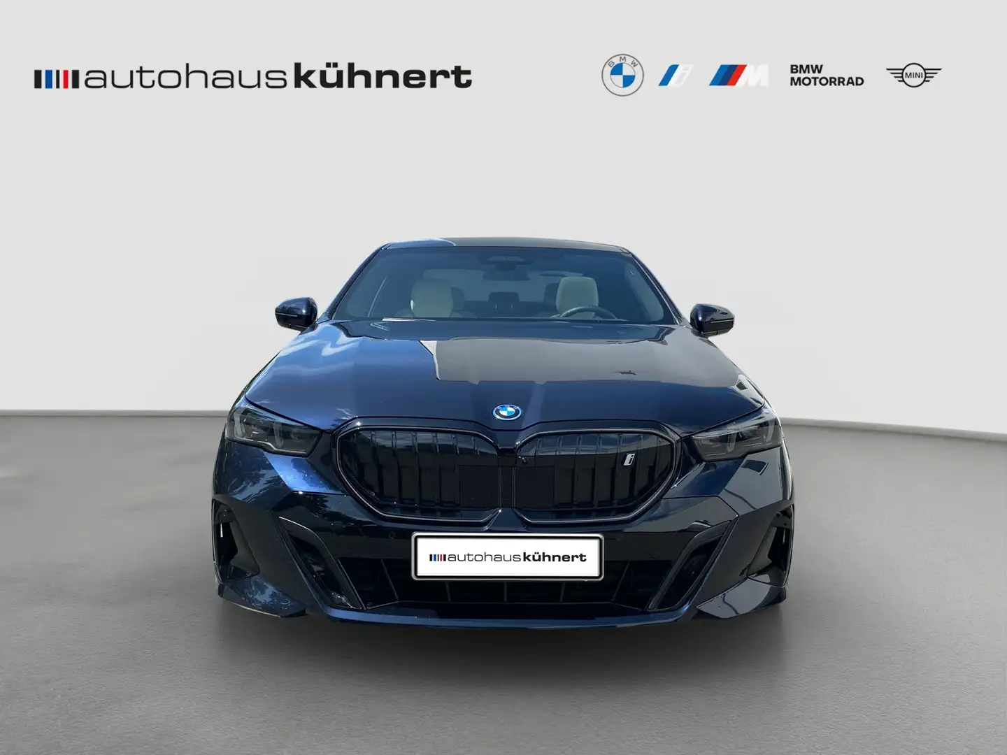 BMW i5 xDrive40 ///M Sport PRO AHK PanoD B&W adapt.FW. Černá - 2
