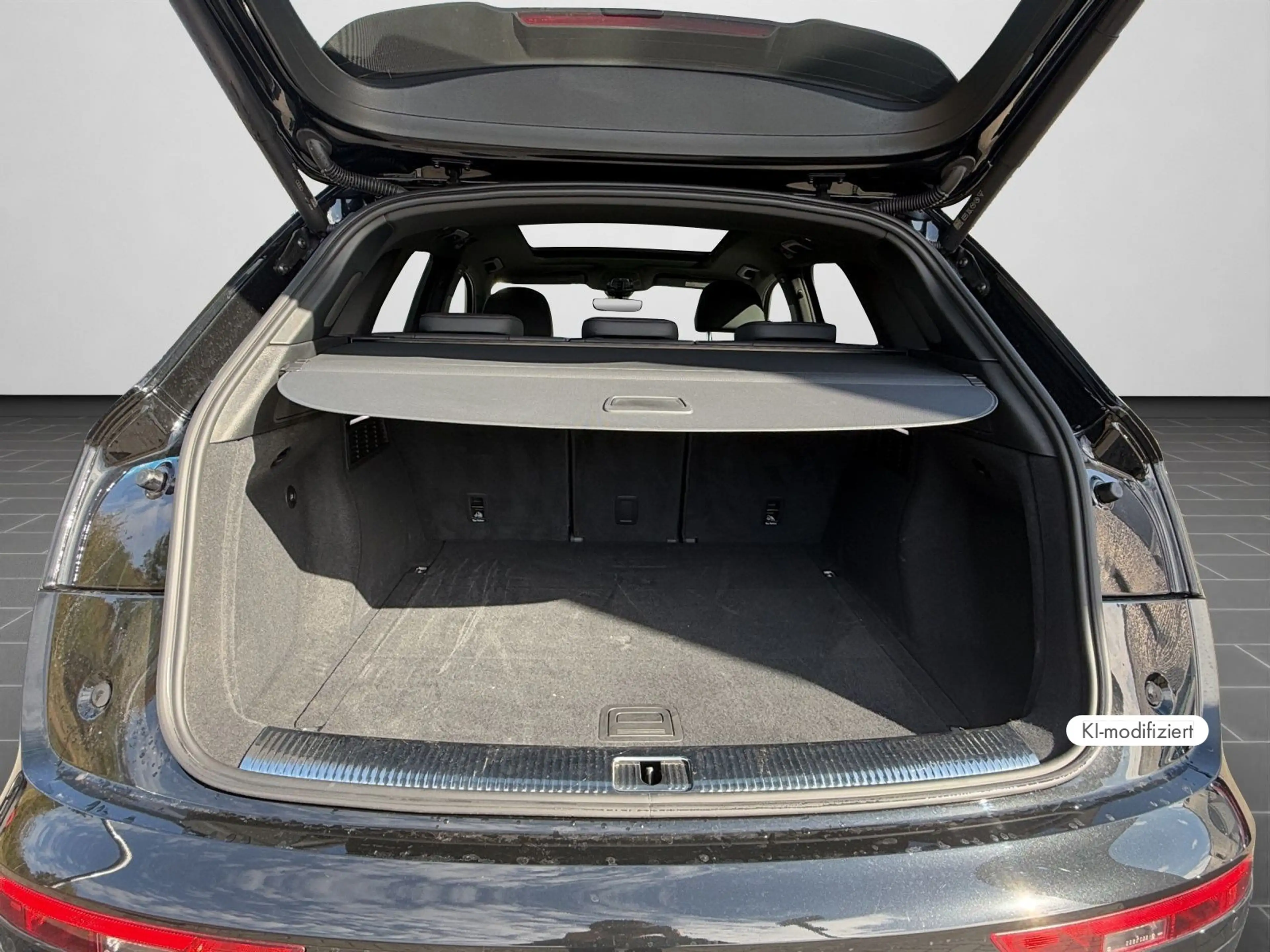 Audi SQ5 TDI tiptronic PANO MATRIX AHK HUD NAVI SHZ — photo 15