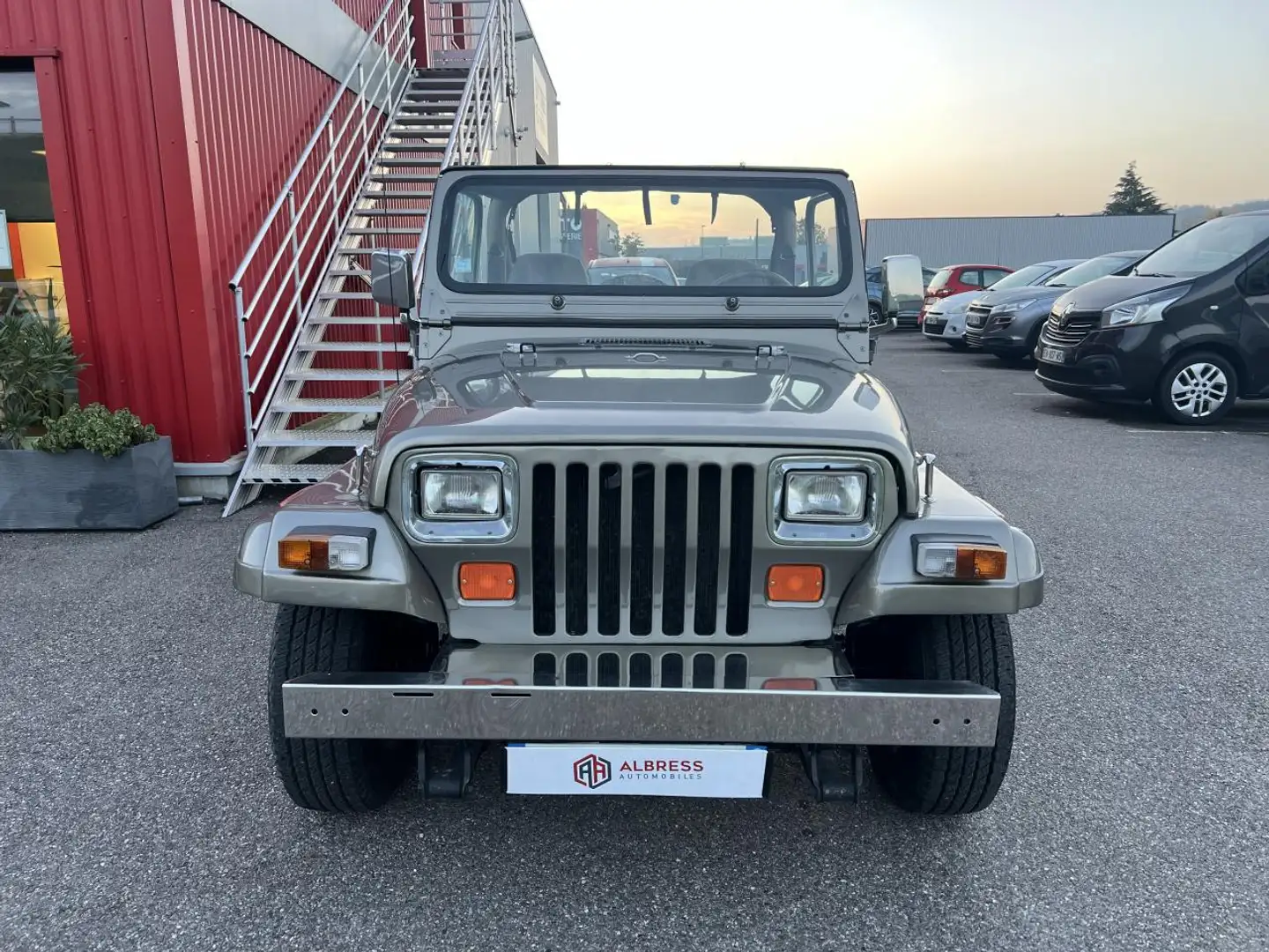 Jeep Wrangler Wrangler 2.4  1986 Laredo Gri - 2