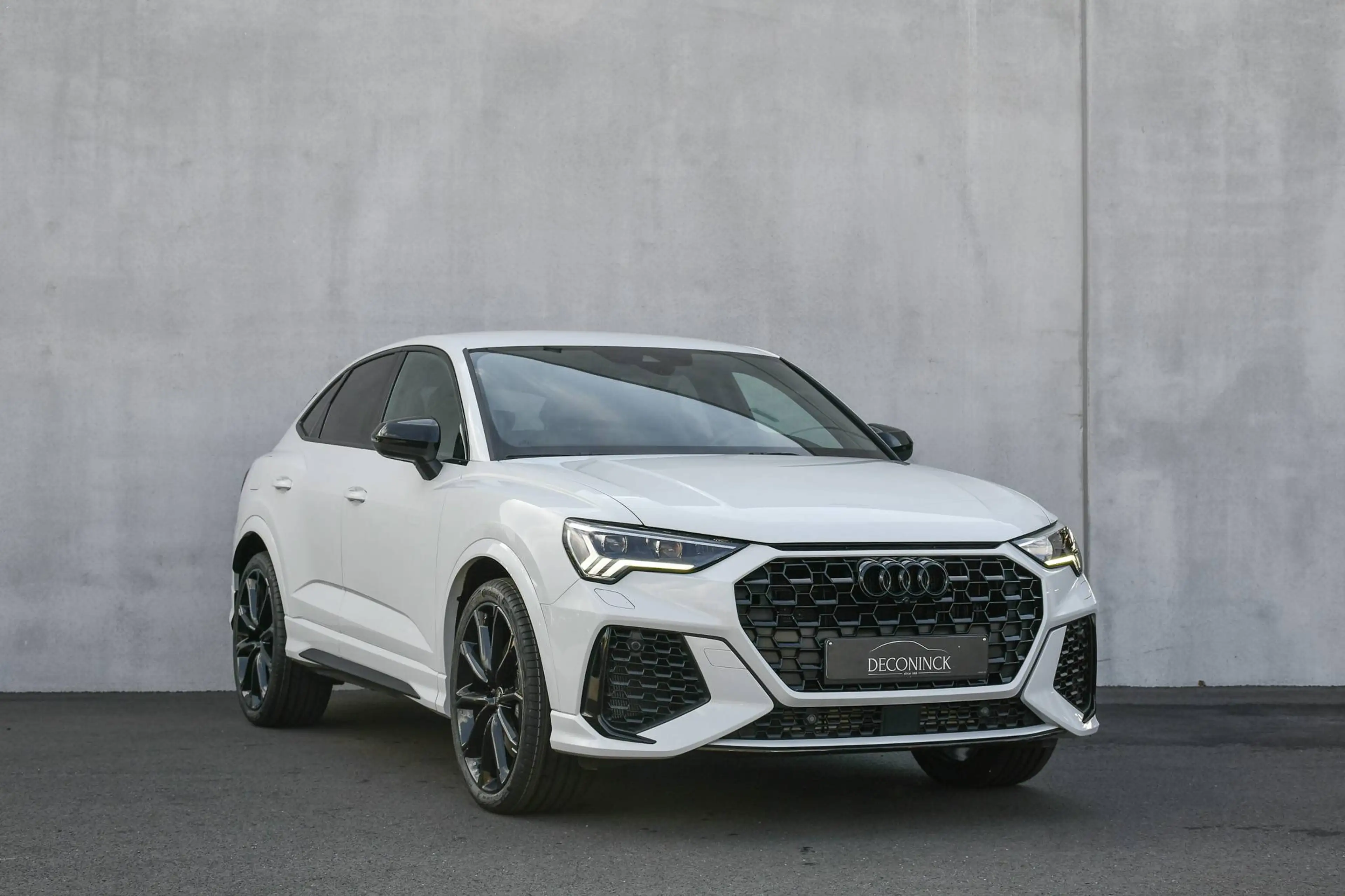 Audi RS Q3 Q3 2.5 TFSI Quattro RS Q3 *ADAP LED*ACC*360 CAM*RS SEATS*RODE STIKKING*21"* — photo 4