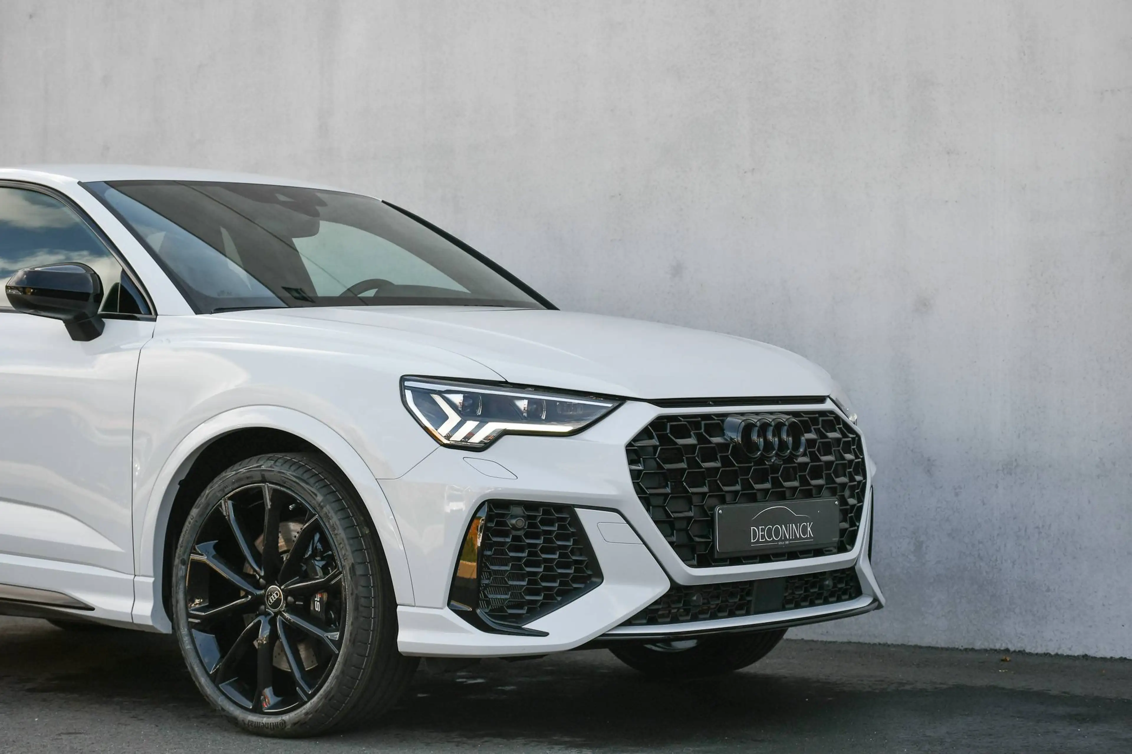 Audi RS Q3 Q3 2.5 TFSI Quattro RS Q3 *ADAP LED*ACC*360 CAM*RS SEATS*RODE STIKKING*21"* — photo 7