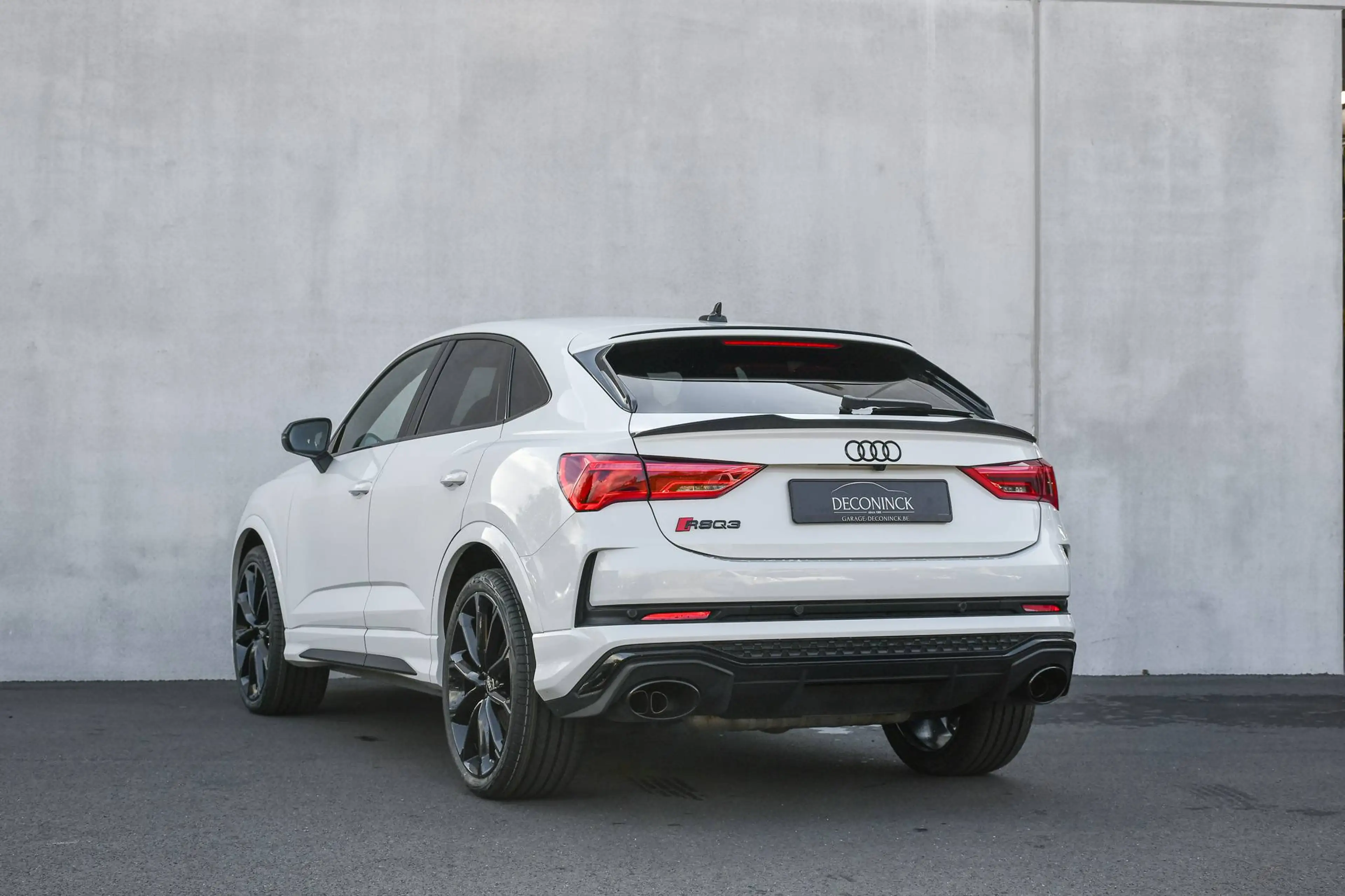 Audi RS Q3 Q3 2.5 TFSI Quattro RS Q3 *ADAP LED*ACC*360 CAM*RS SEATS*RODE STIKKING*21"* — photo 9