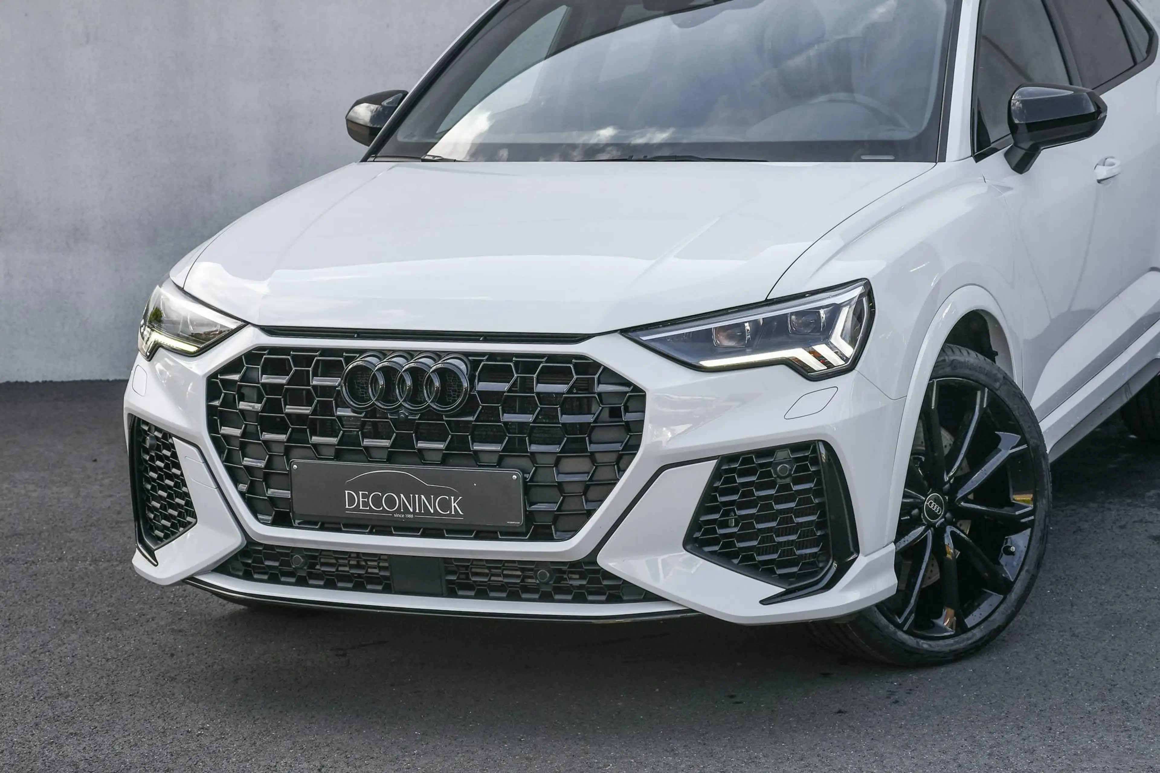 Audi RS Q3 Q3 2.5 TFSI Quattro RS Q3 *ADAP LED*ACC*360 CAM*RS SEATS*RODE STIKKING*21"* — photo 2
