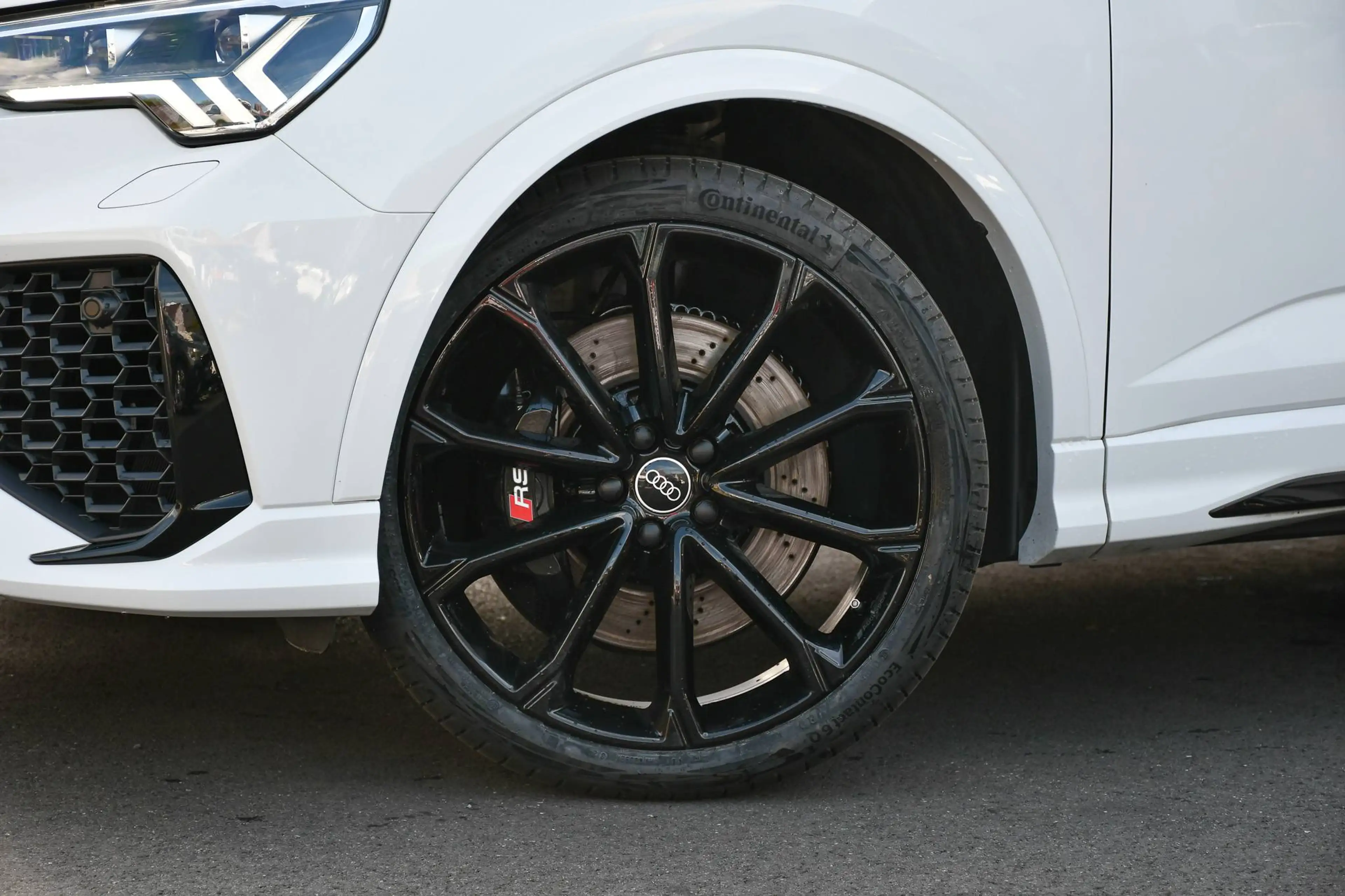 Audi RS Q3 Q3 2.5 TFSI Quattro RS Q3 *ADAP LED*ACC*360 CAM*RS SEATS*RODE STIKKING*21"* — photo 3