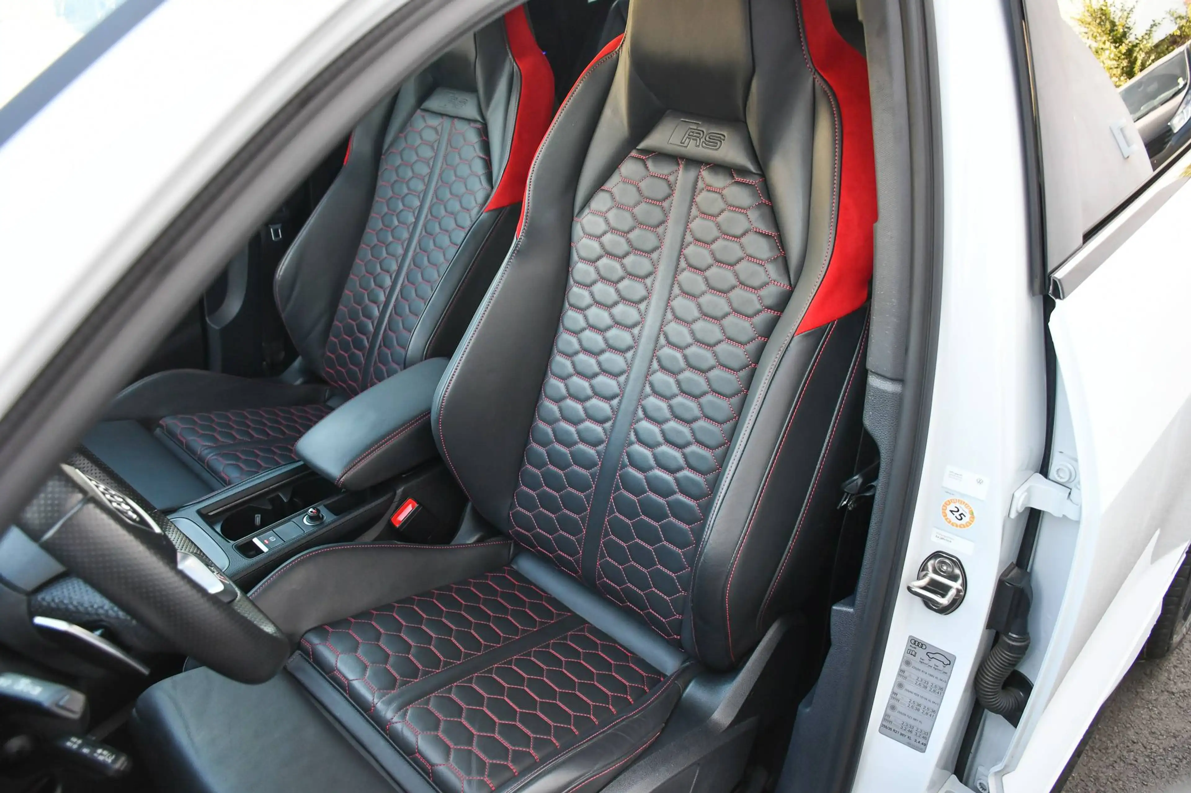 Audi RS Q3 Q3 2.5 TFSI Quattro RS Q3 *ADAP LED*ACC*360 CAM*RS SEATS*RODE STIKKING*21"* — photo 15