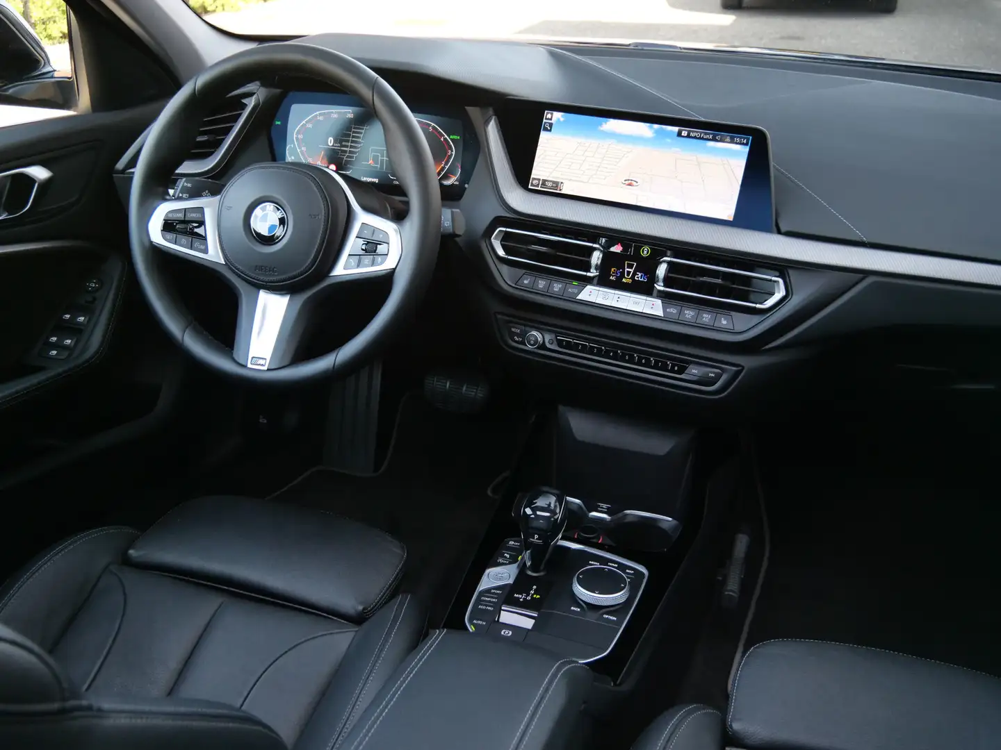 BMW 118 1-serie 118i High Executive Edition Leder / Schuif Grijs - 2