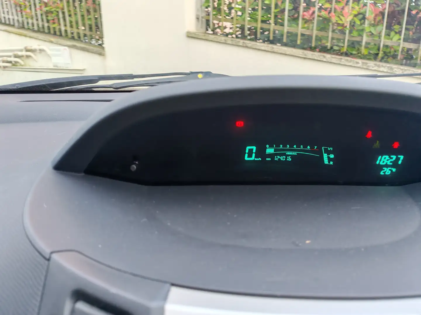 Toyota Yaris Now Nero - 2