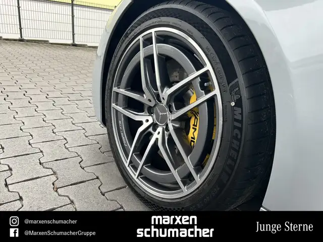 Mercedes-Benz SL 63 Amg view 7