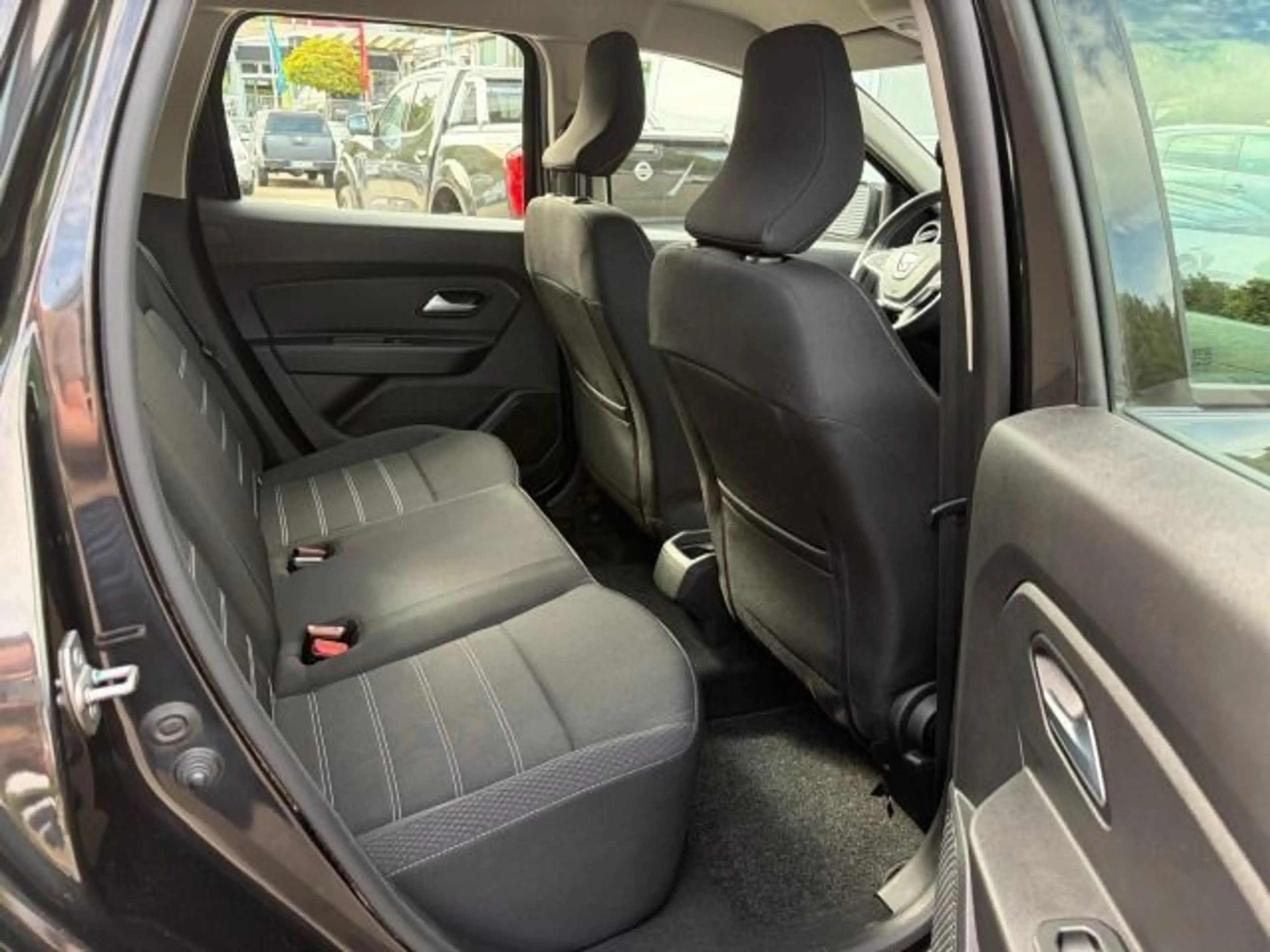 Dacia Duster II 1.0 TCe 100 LPG Comfort 2WD — photo 8