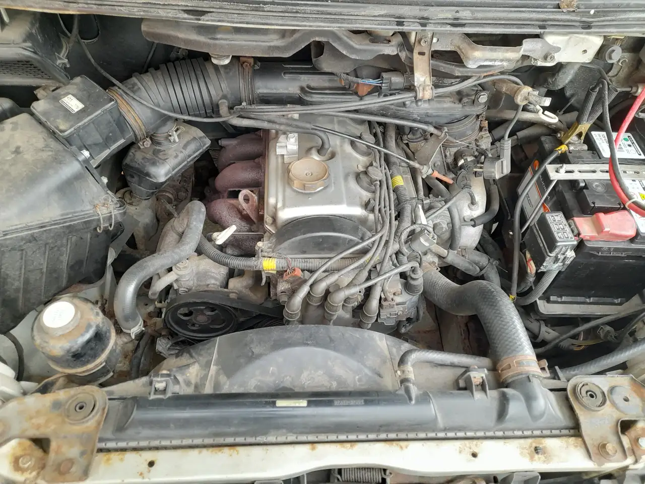 Mitsubishi Space Gear 8 personenbus/buscamper, foto 6