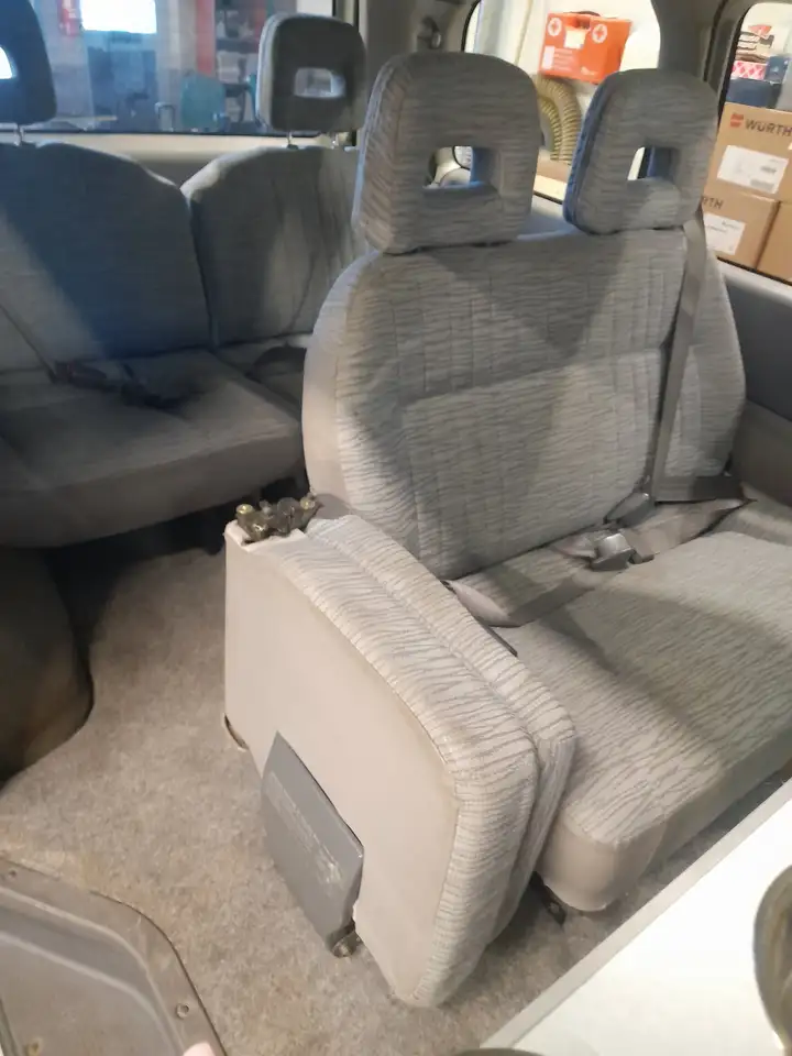 Mitsubishi Space Gear 8 personenbus/buscamper, foto 7