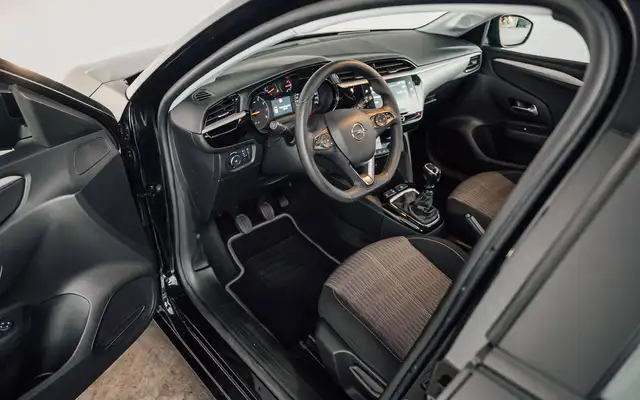 Opel Corsa view 8