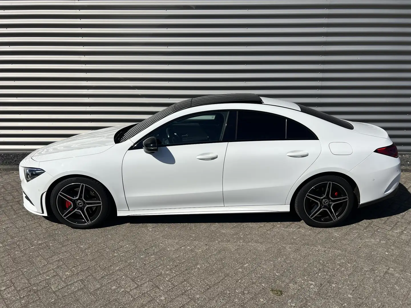 Mercedes-Benz CLA 200 AMG Panorama Camera Night Sfeer Blanc - 2
