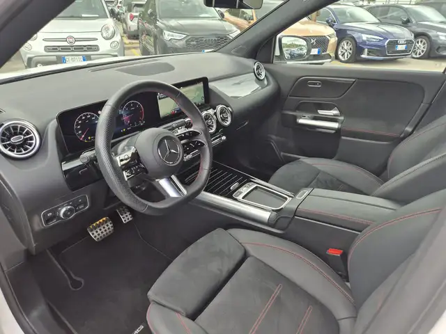 Mercedes-Benz Gla view 6