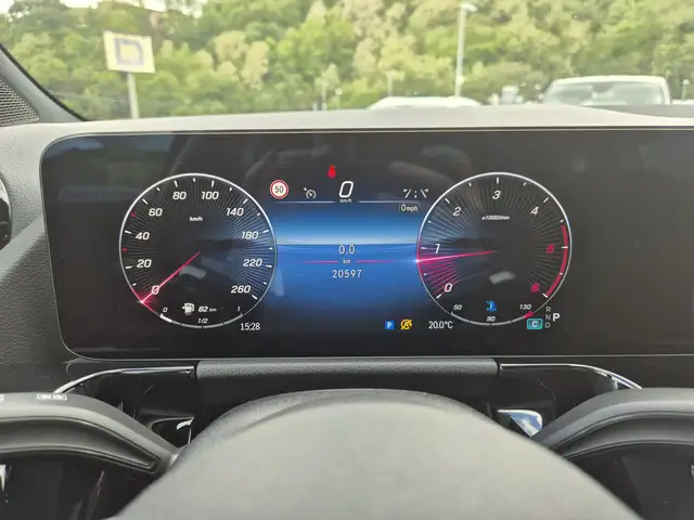 Mercedes-Benz Gla view 14
