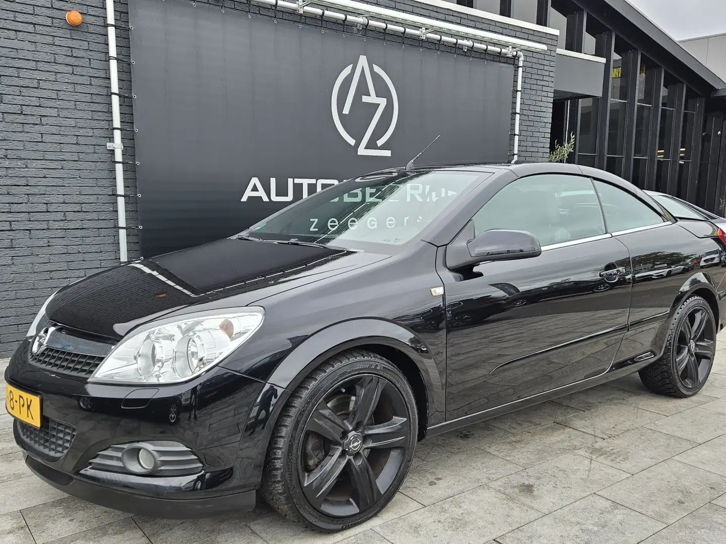 Opel Astra TwinTop 1.9 CDTi Cosmo *Diesel*Cabrio Zwart - 2