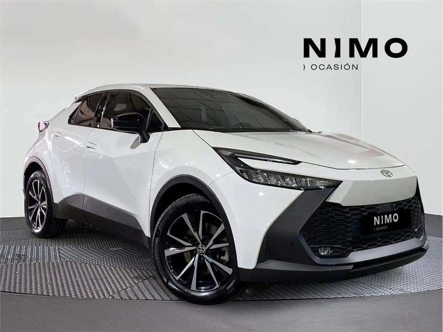 Toyota C-HR Advance Plug-in Hybrid 220 - 1