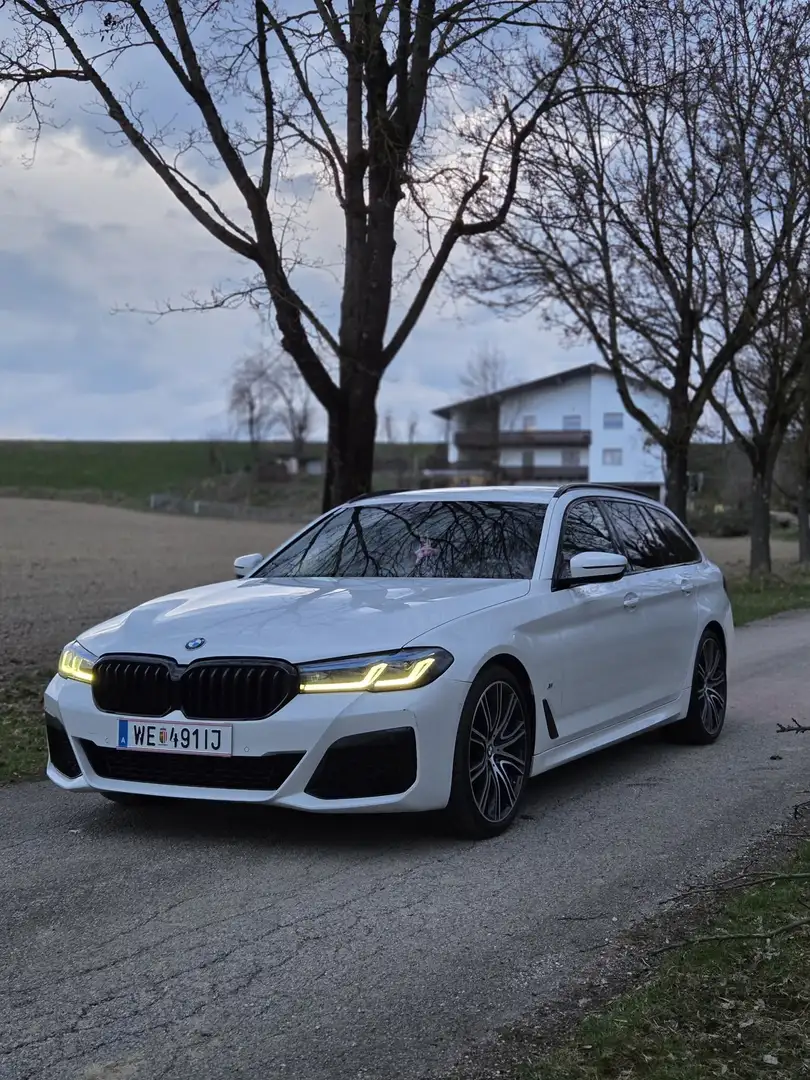 BMW 520 520d 48 V Touring xDrive Aut. Weiß - 1