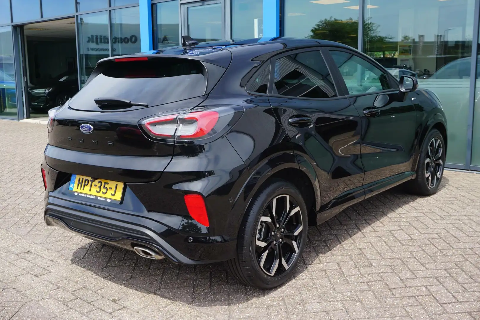 Ford Puma 1.0 EcoBoost Hybrid ST-Line X 155PK Automaat Winte Zwart - 2