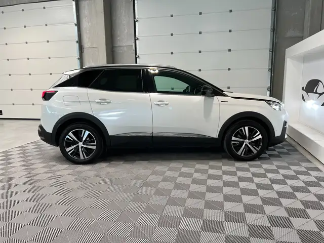 Peugeot 3008 view 5