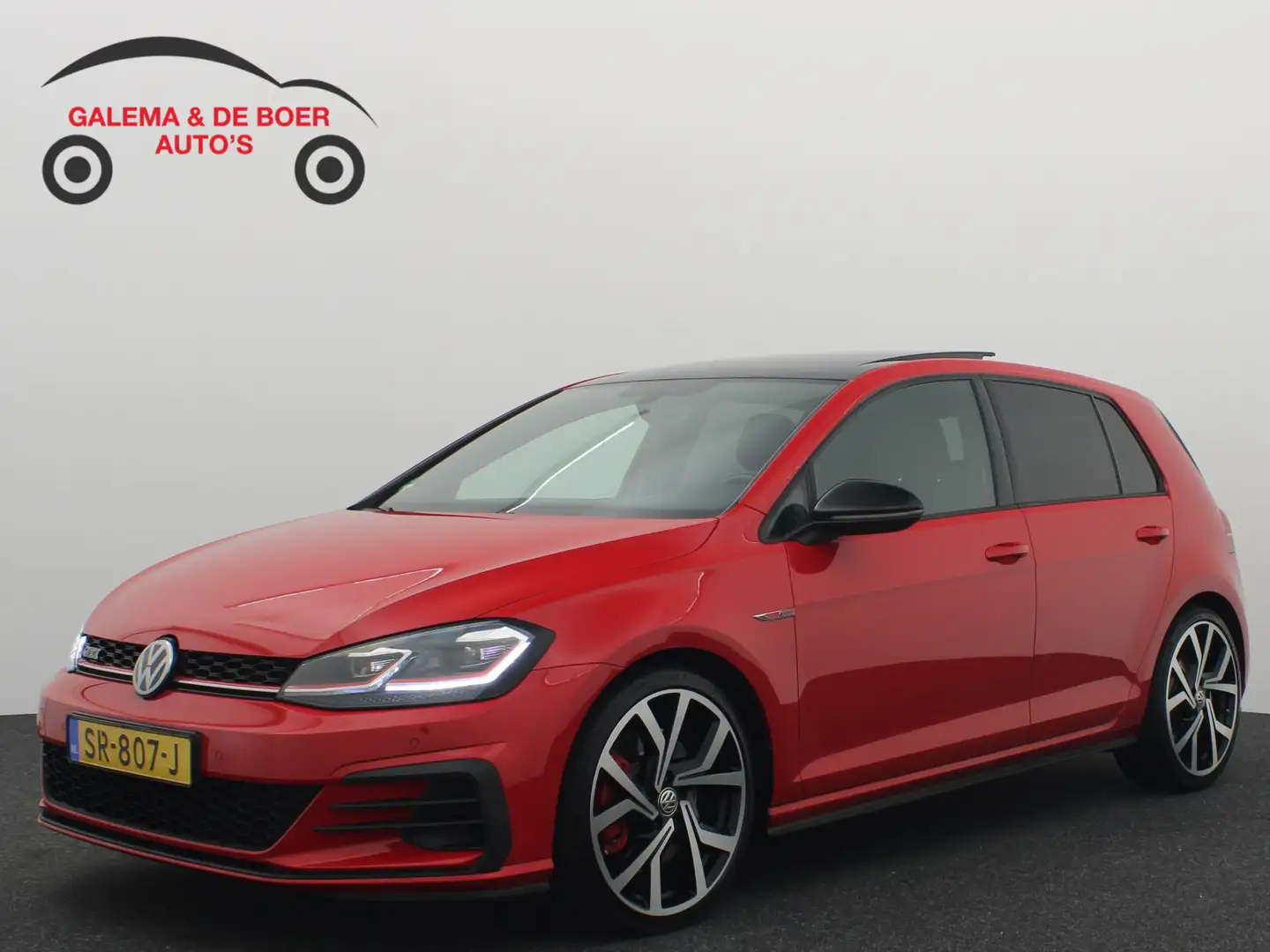 Volkswagen Golf GTI 2.0 TSI 245PK Performance PANORAMADAK / FULL LED / Rood - 1
