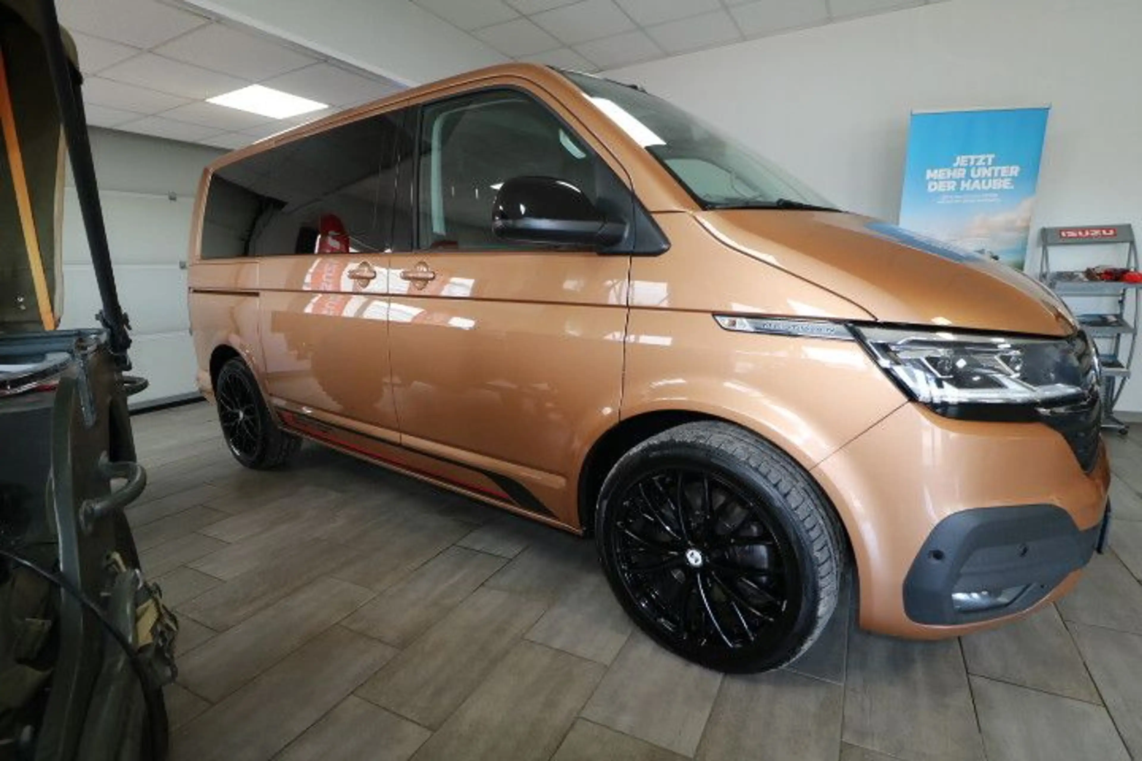 Volkswagen T6 Multivan 4Motion Edition — photo 2