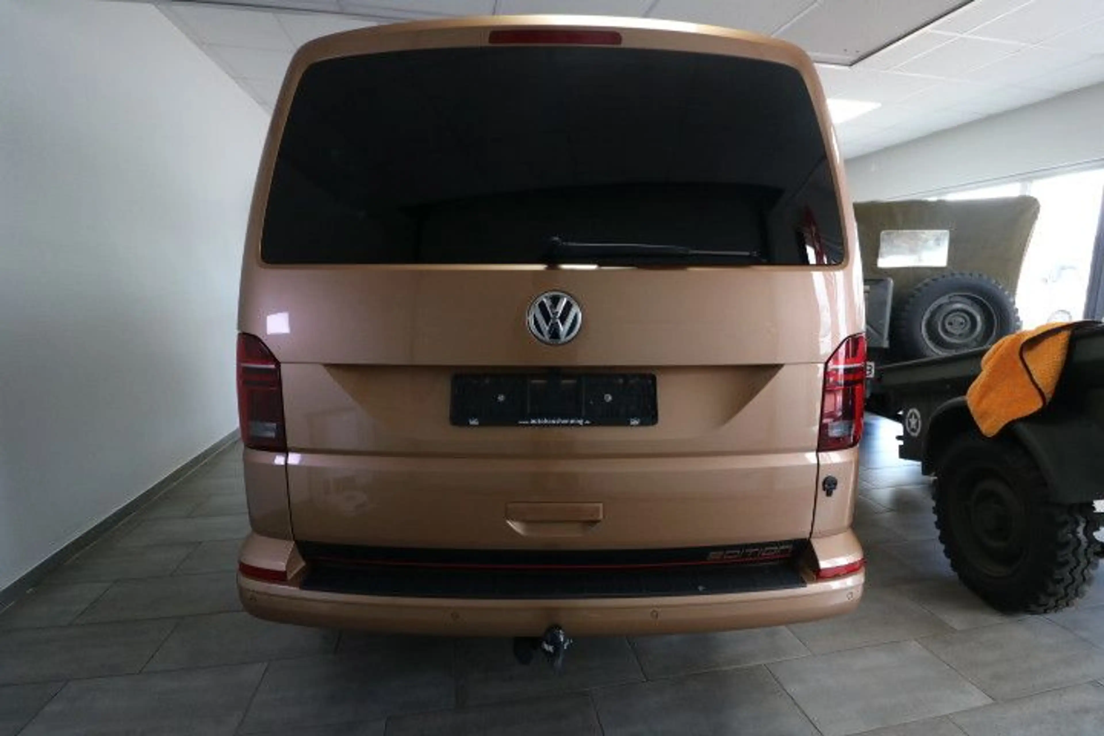 Volkswagen T6 Multivan 4Motion Edition — photo 4