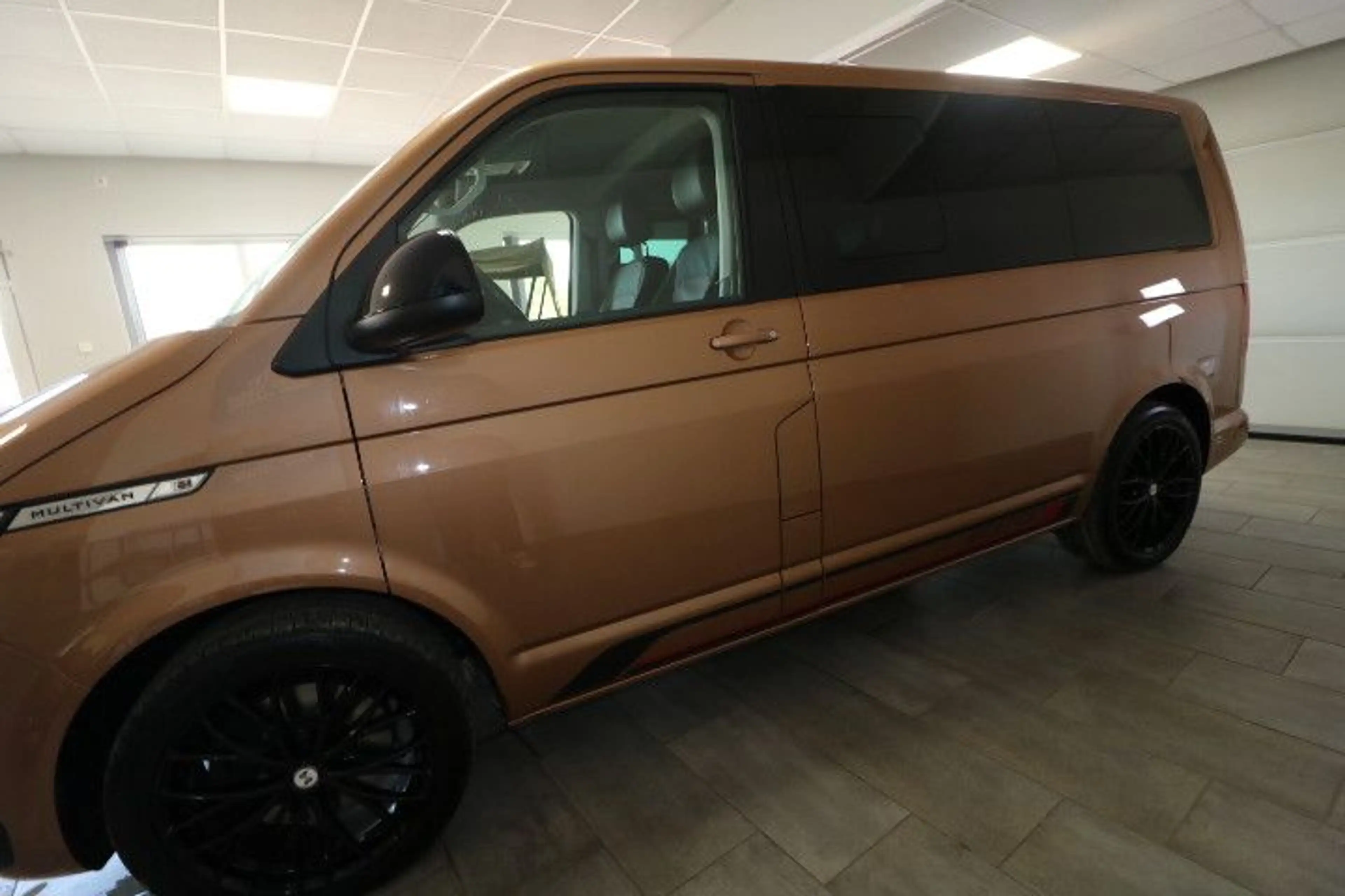 Volkswagen T6 Multivan 4Motion Edition — photo 6