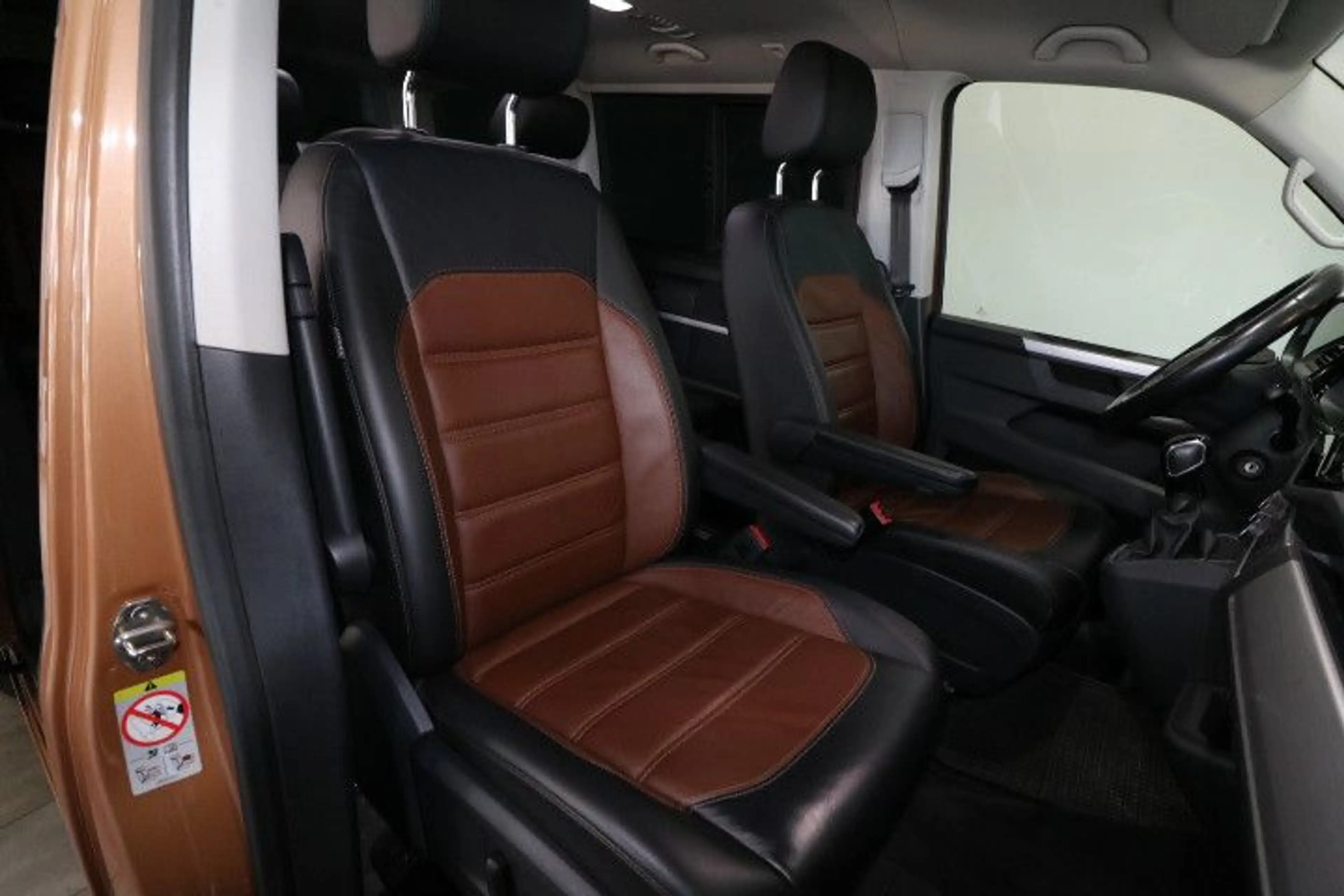 Volkswagen T6 Multivan 4Motion Edition — photo 10