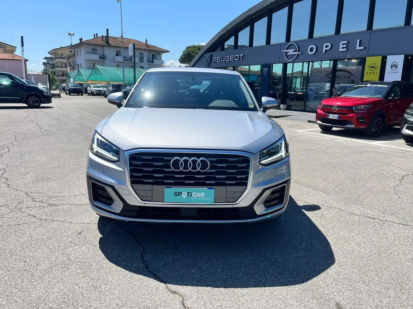 Audi Q2 1.0 TFSI Sport Gris - 2