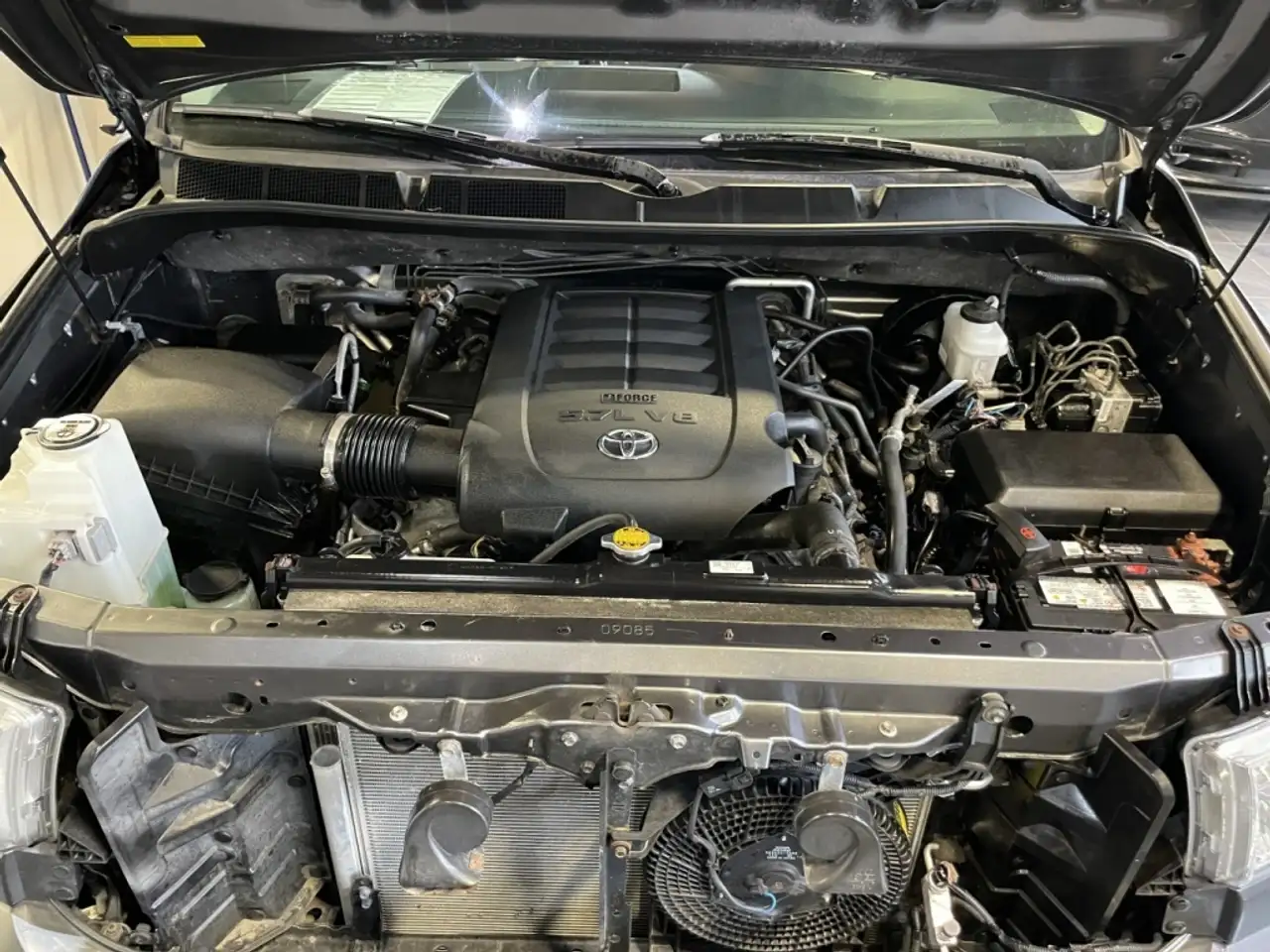 Toyota Sequoia снимка Toyota Sequoia