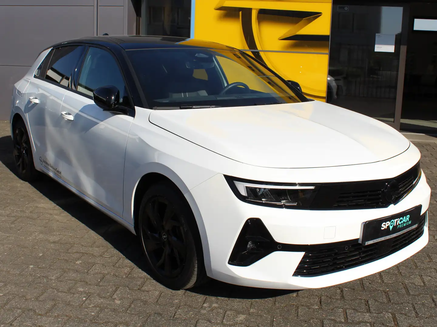 Opel Astra GS Line mit Schiebedach Blanc - 2