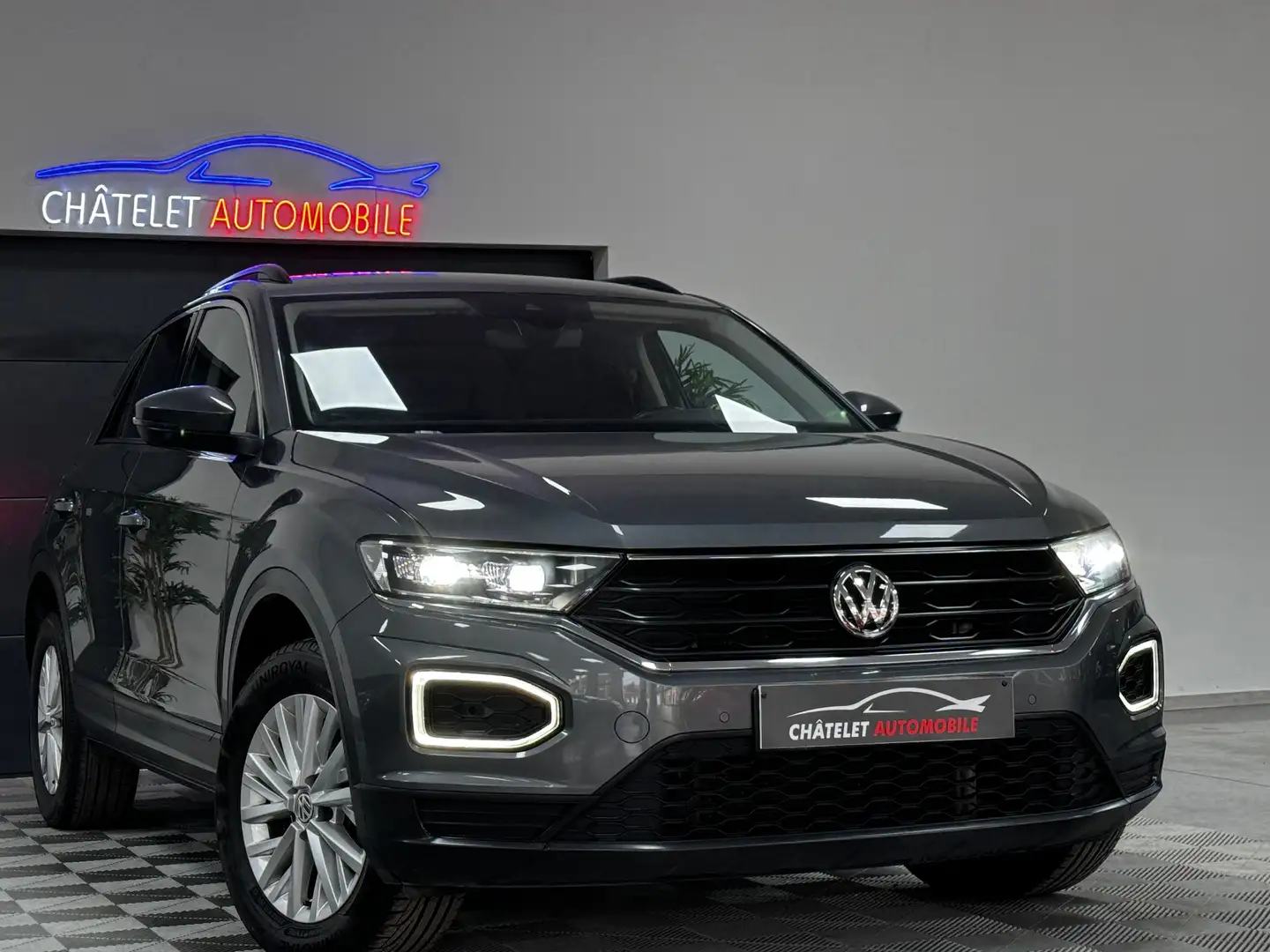 Volkswagen T-Roc T-Roc 1.5 TSI//LED//BOITE AUTO//GARANTIE Gris - 1