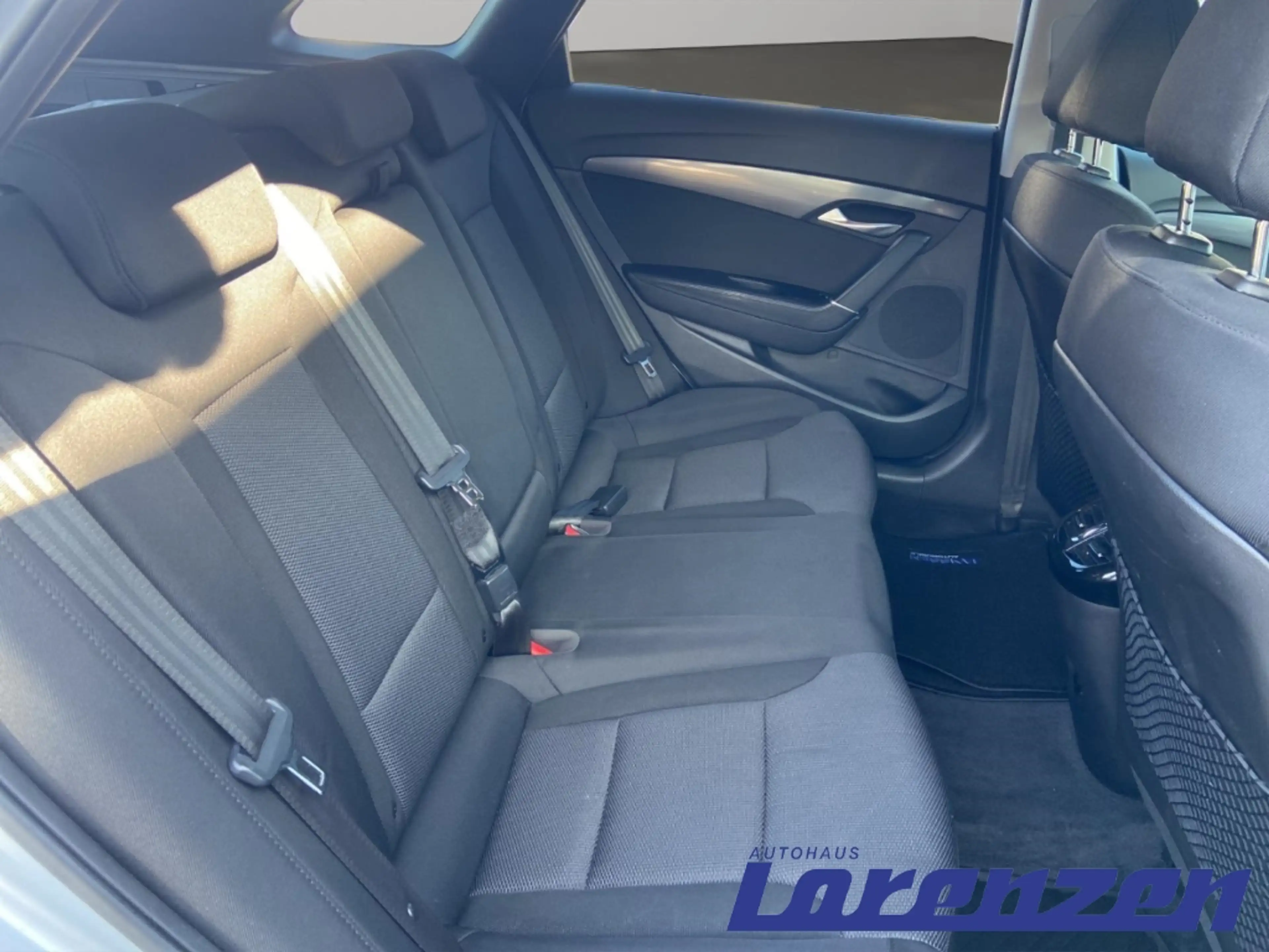 Hyundai i40 blue Trend GDI 1.6 CW M T Navi ACC Android Auto e- — photo 10