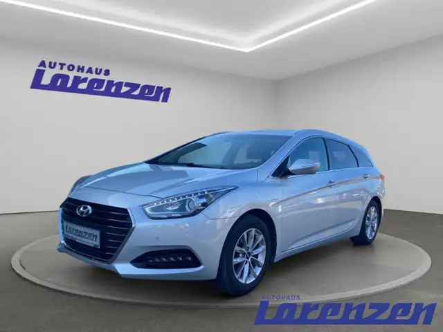Hyundai i40 Trend GDI 1.6 CW Navi Android Auto e-Sitze SHZ Len