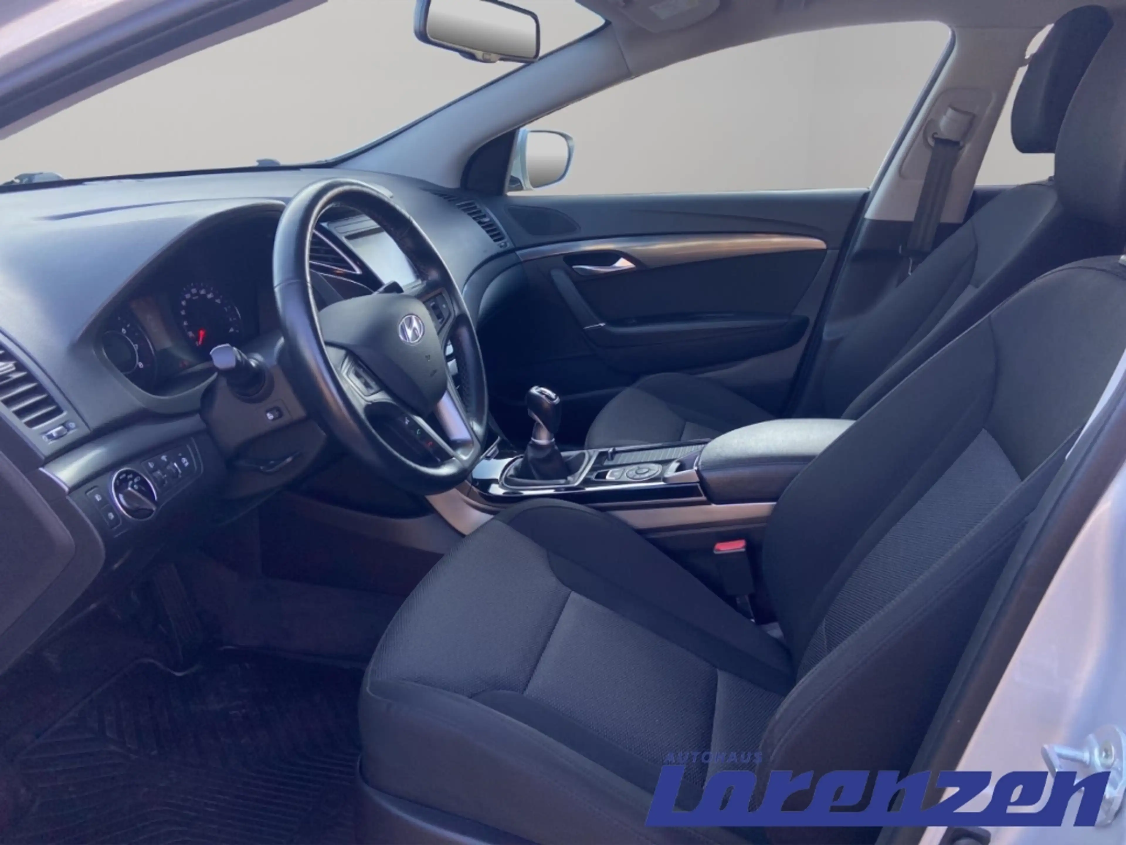 Hyundai i40 blue Trend GDI 1.6 CW M T Navi ACC Android Auto e- — photo 12