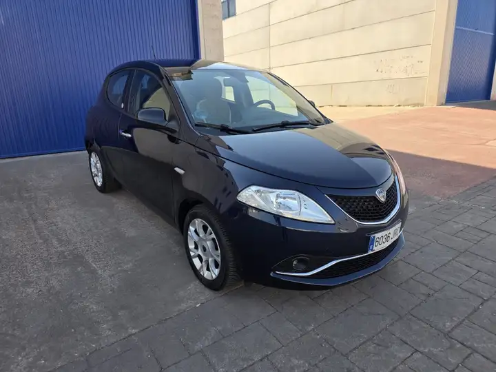 Lancia Ypsilon 1.2 evo II Opening Edition 2016, foto 5