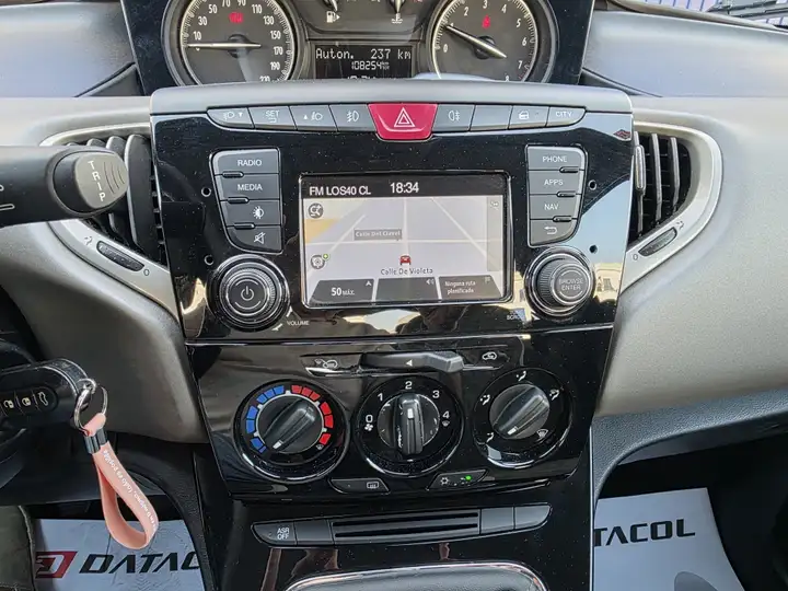 Lancia Ypsilon 1.2 evo II Opening Edition 2016, foto 25