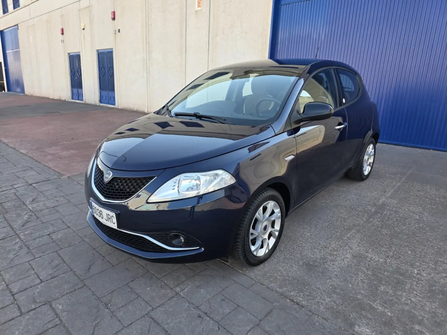 Lancia Ypsilon 1.2 evo II Opening Edition Azul - 2