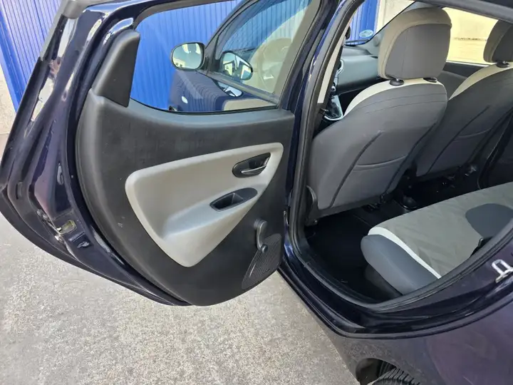 Lancia Ypsilon 1.2 evo II Opening Edition 2016, foto 16