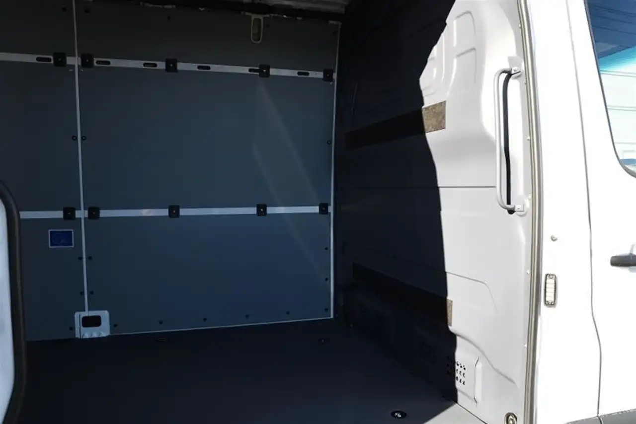 Mercedes-Benz Sprinter снимка Mercedes-Benz Sprinter