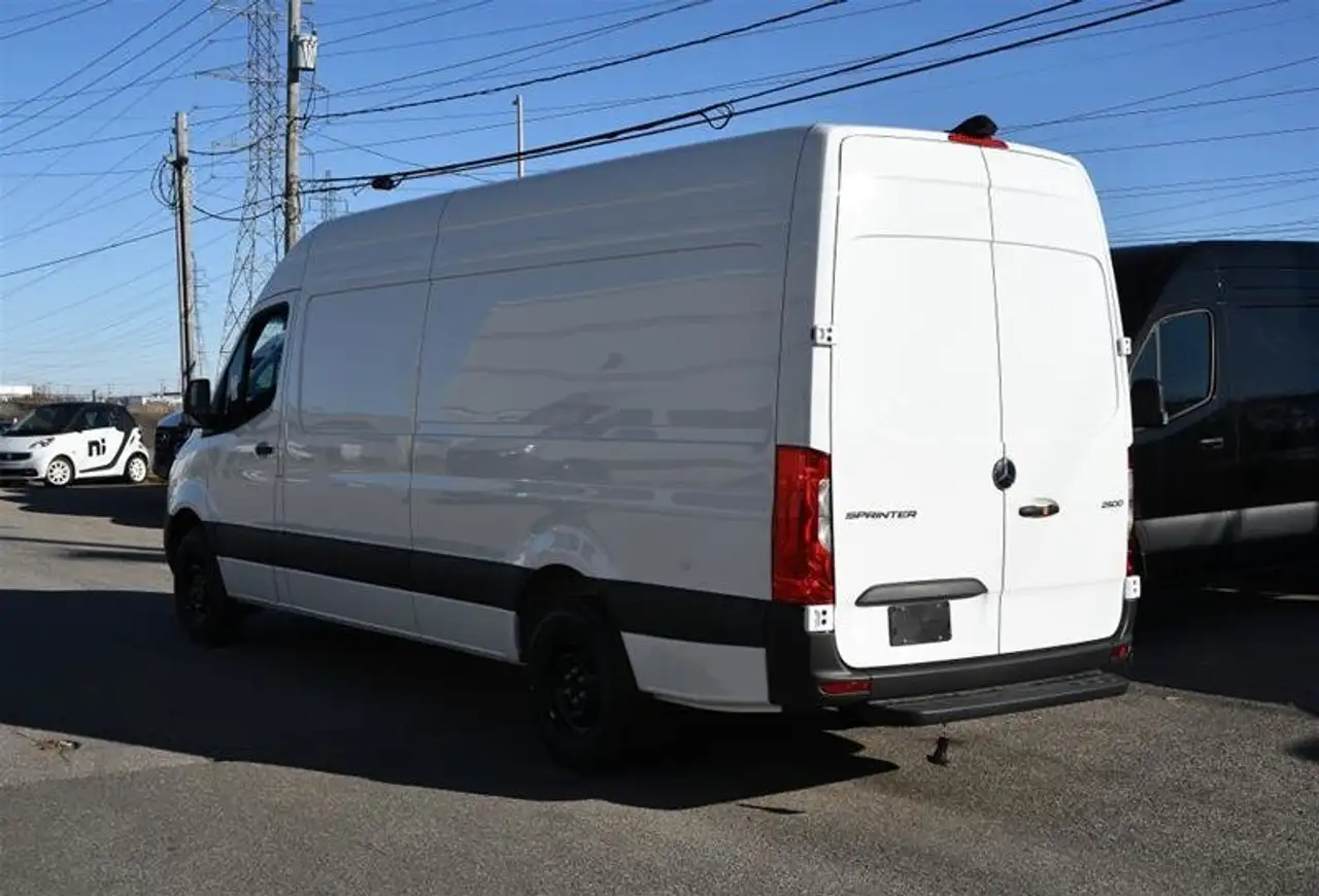 Mercedes-Benz Sprinter снимка Mercedes-Benz Sprinter